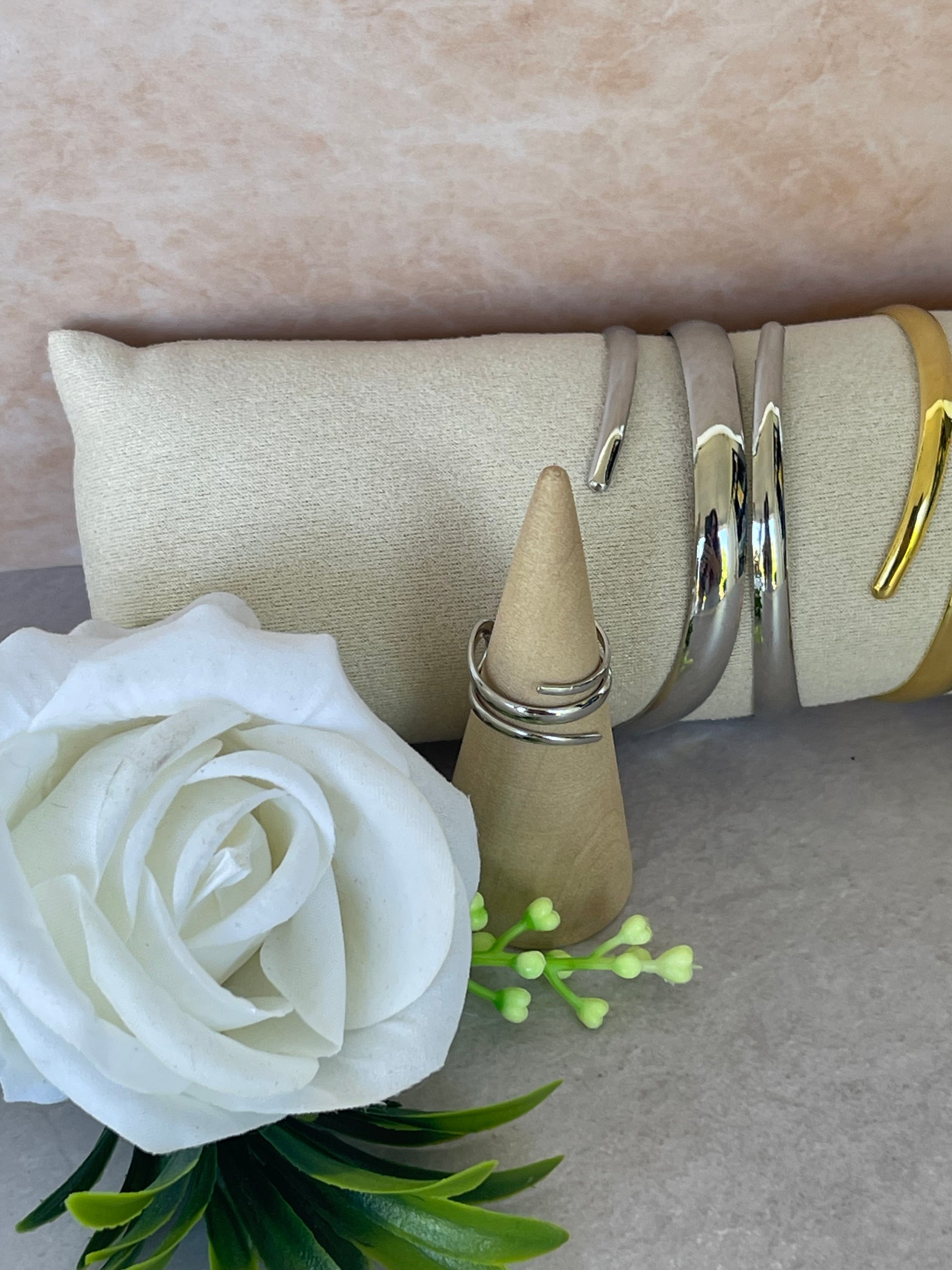 Set Bracciale e Anello Lumen Design Aperto – Placcatura Oro e Argento, Eleganza Minimal