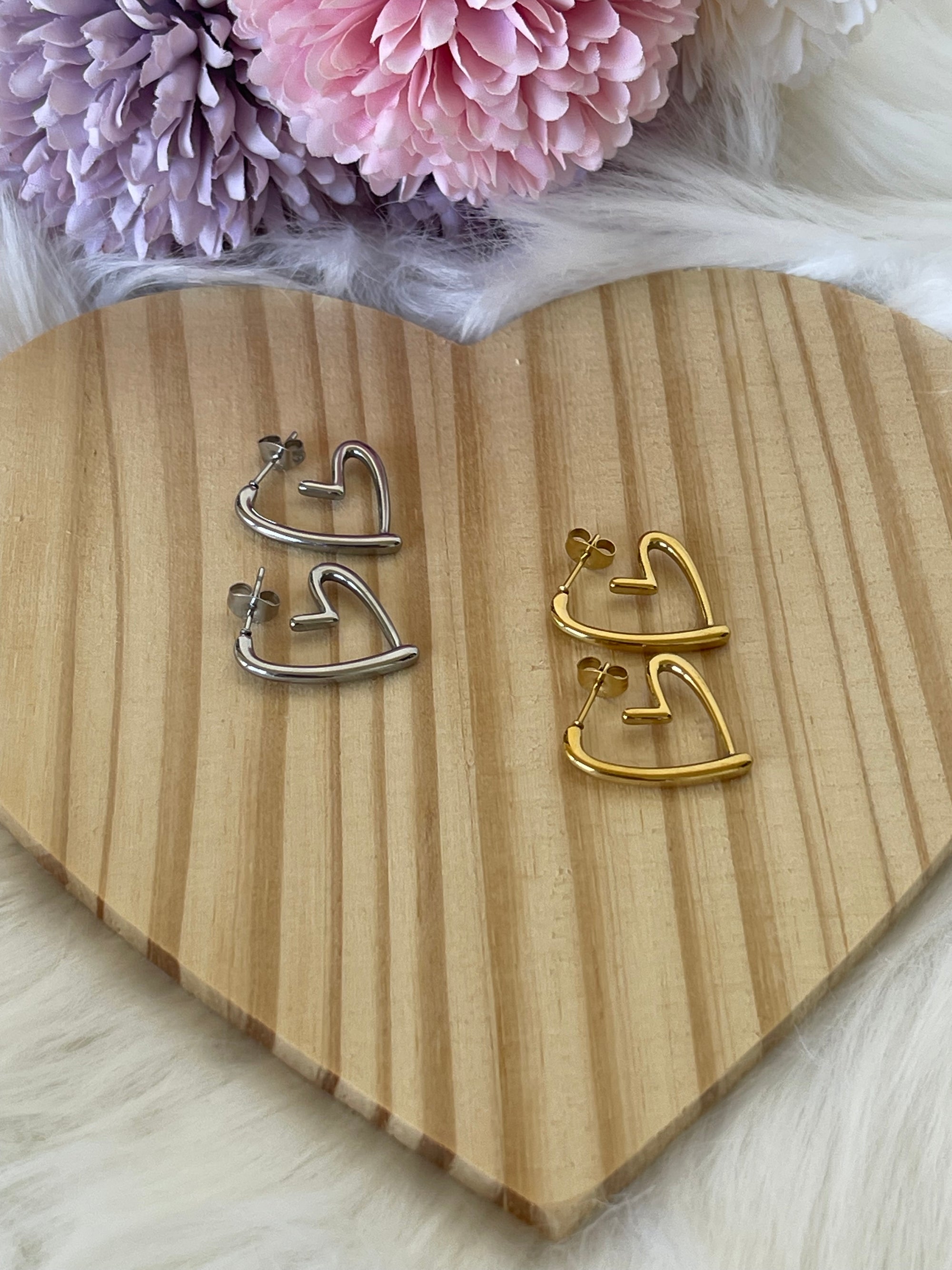 Orecchini Unity a Forma di Cuore in Acciaio Inox - Eleganti e Ipoallergenici