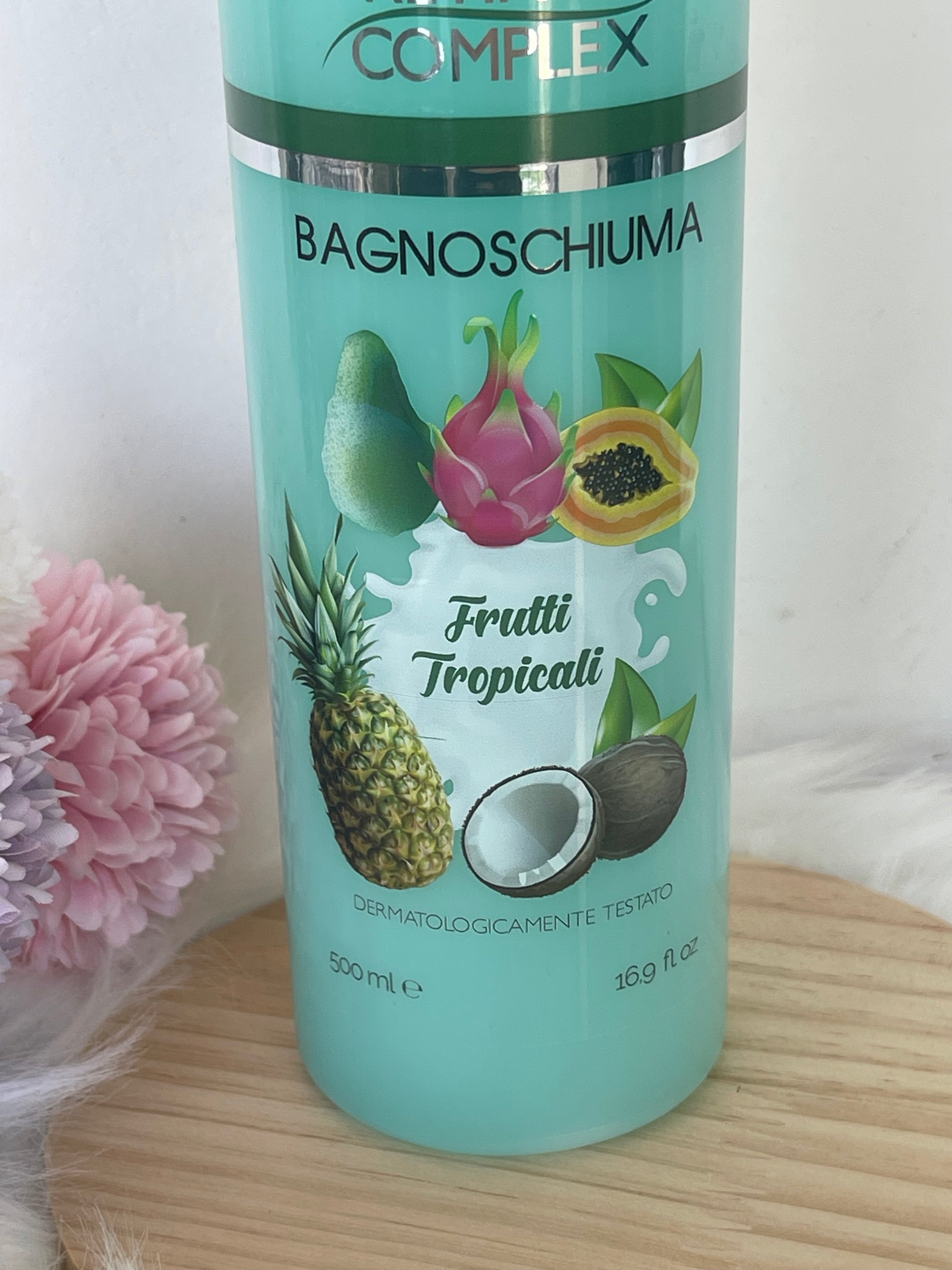 Bagnoschiuma Ultra Retinol Complex ai Frutti Tropicali – Una Coccola di Freschezza e Benessere per la Tua Pelle!