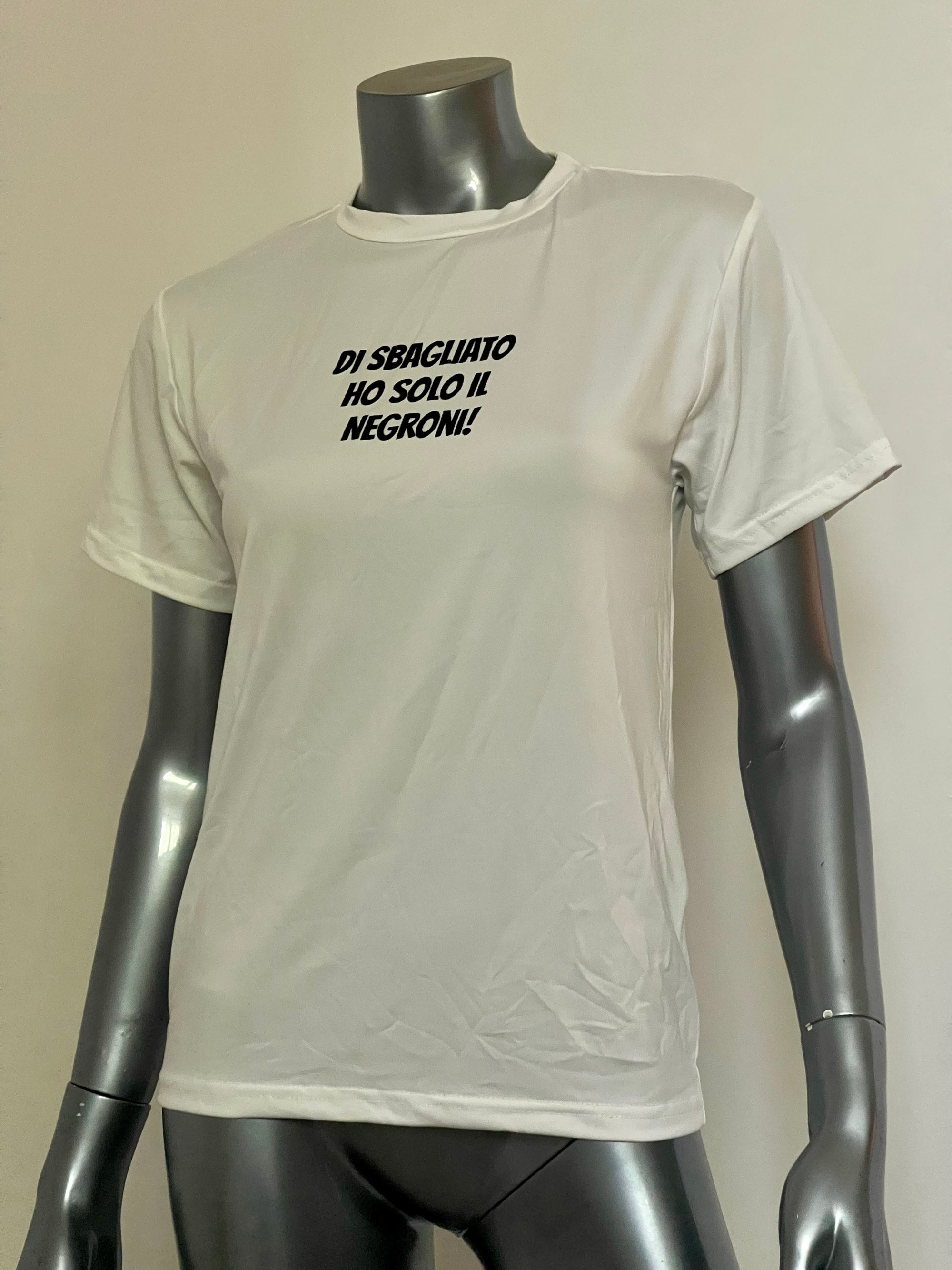 T-Shirt "Di Sbagliato Ho Solo Il Negroni!" – L'Ironia Chic del Cocktail Perfetto