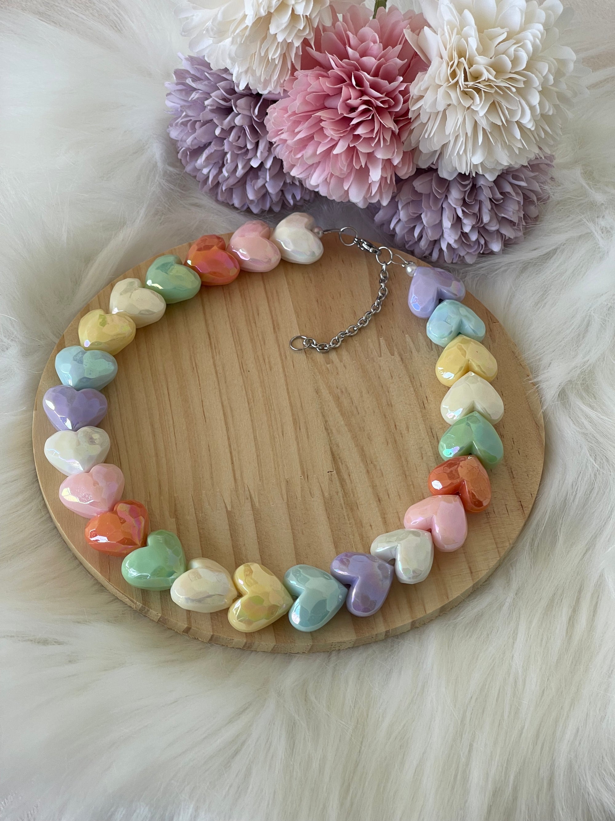 Collana Noa Cuori Pastello in Resina con Finitura in Acciaio - “Armonia di Colori”