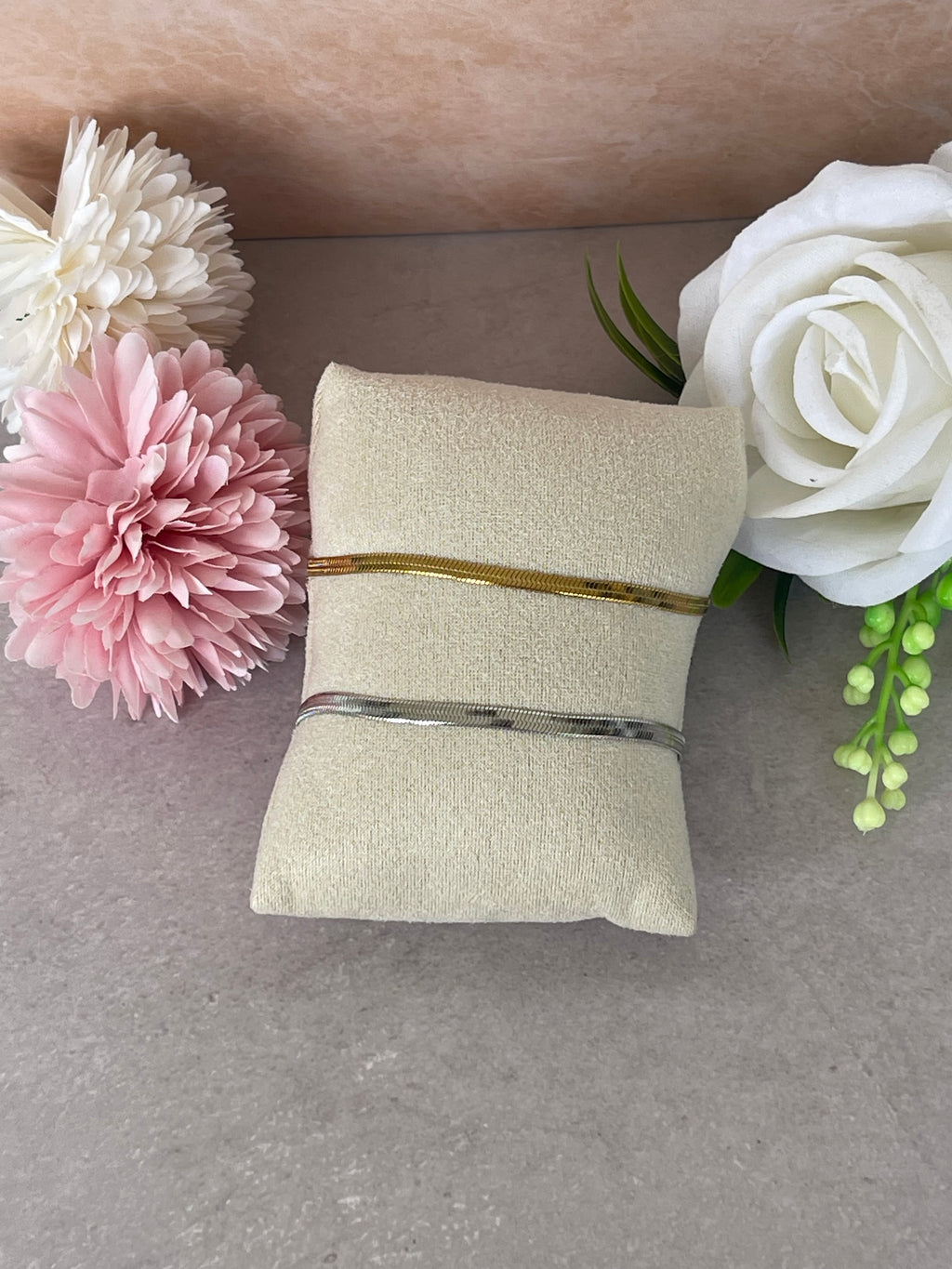 Bracciale Minimal in Acciaio Inossidabile – Stile e Raffinatezza per Ogni Giorno