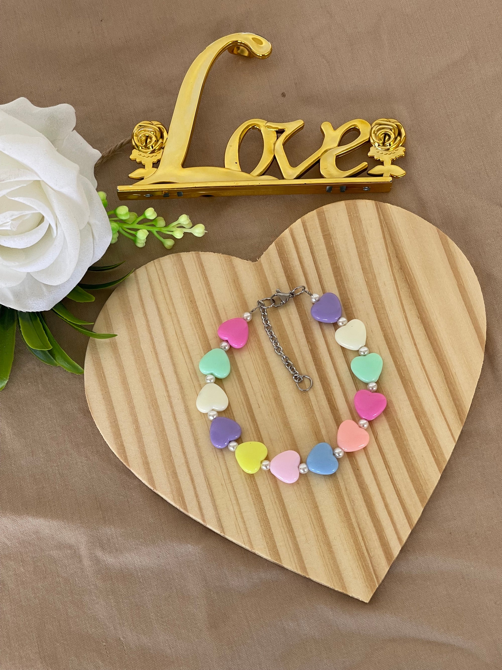 Bracciale Amélie Cuori Pastello e Acciaio Inossidabile – Handemade, Stile Unico