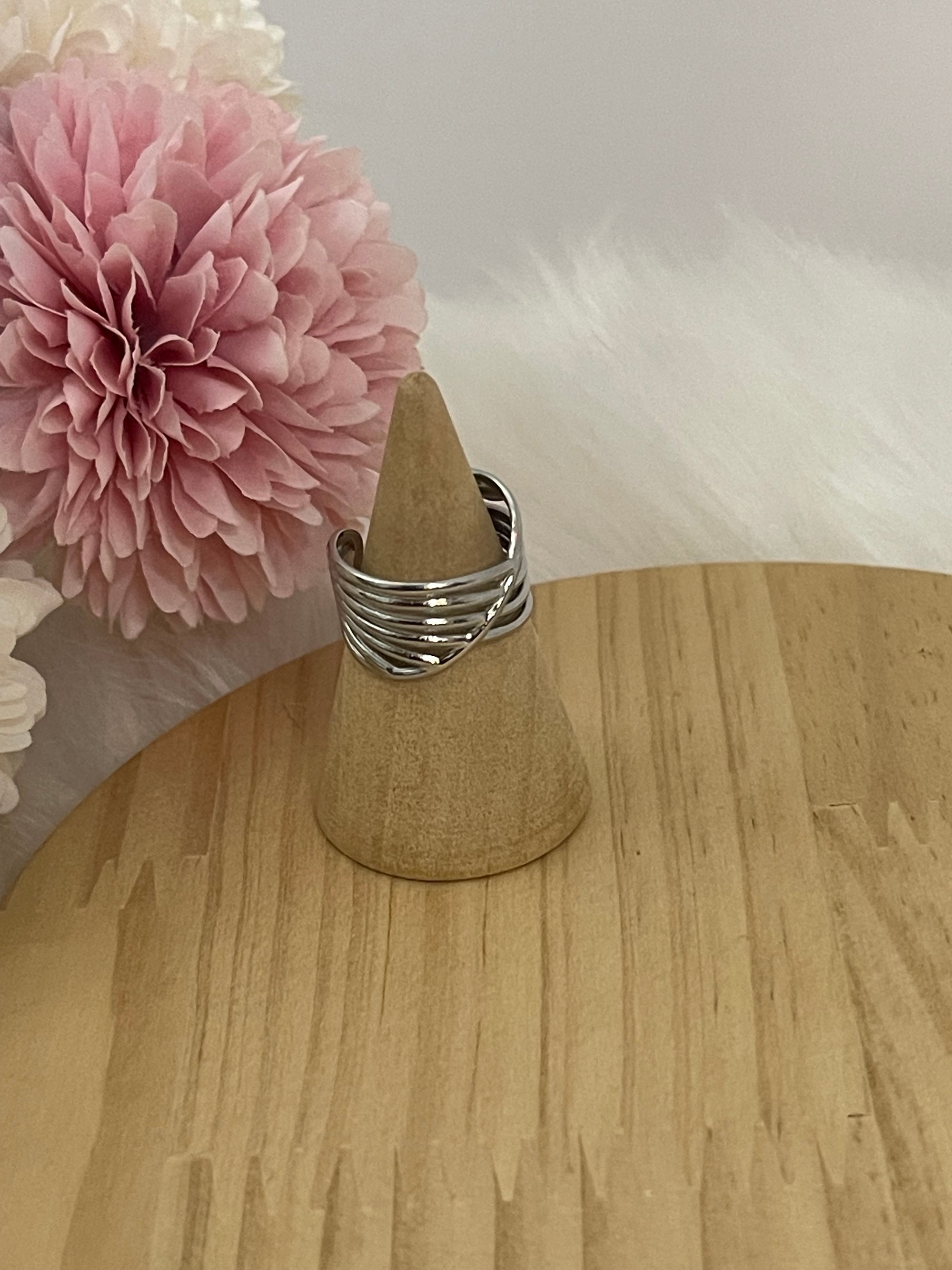 Anello Nexus a Fascia Larga in Acciaio Inossidabile Silver – Design Multi-filo Incrociato Regolabile