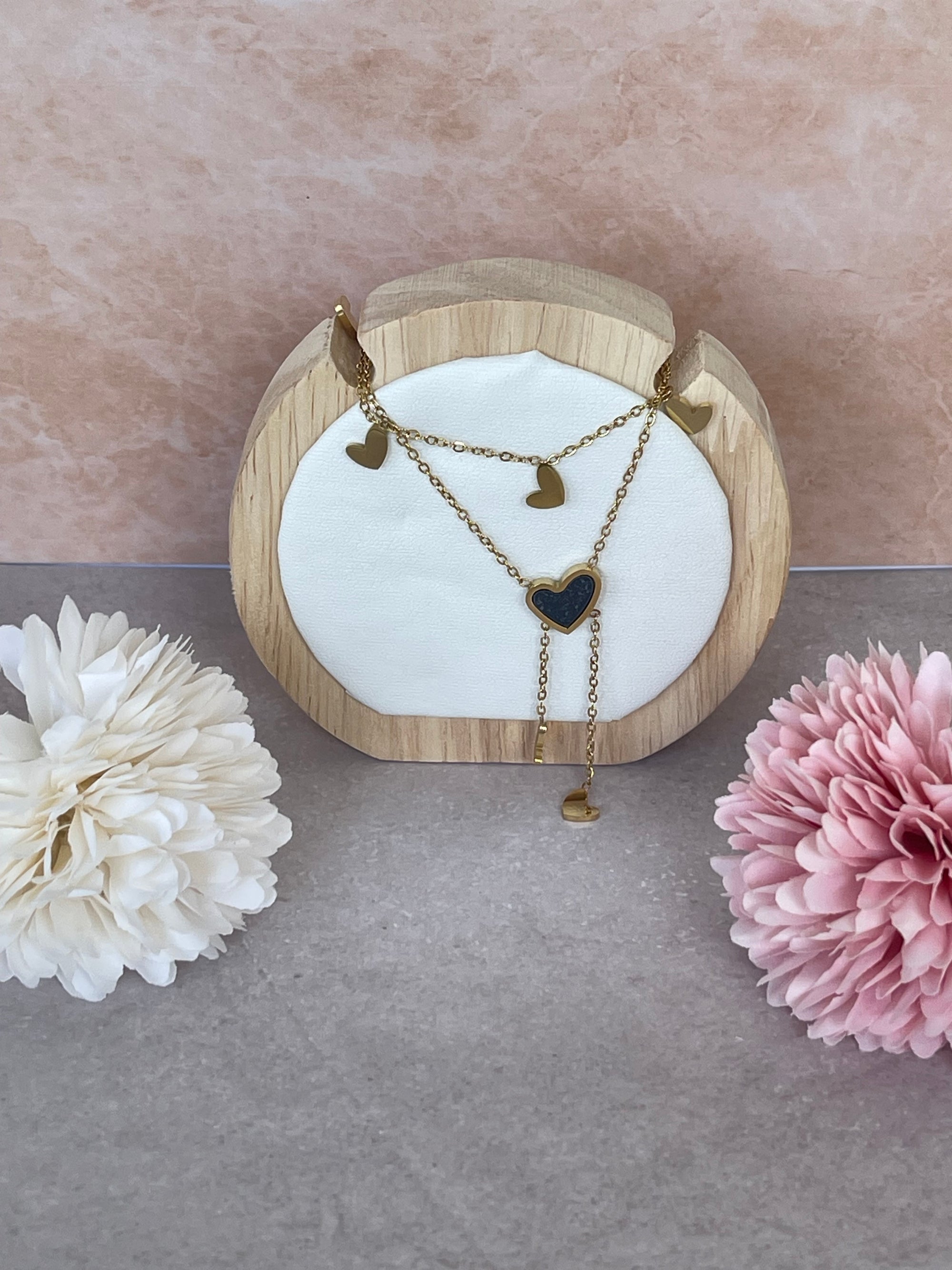 Collana Noire con pendenti a cuore in acciaio inossidabile