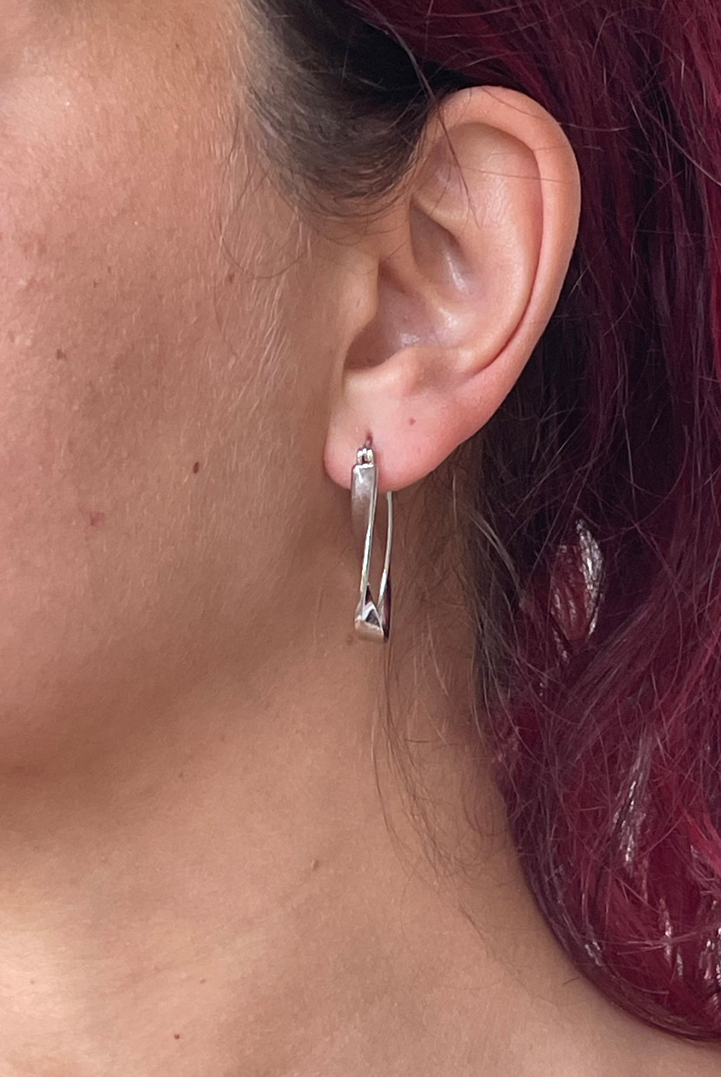 Orecchini Silver Wave in Argento 925 – Eleganza Autentica per Ogni Donna