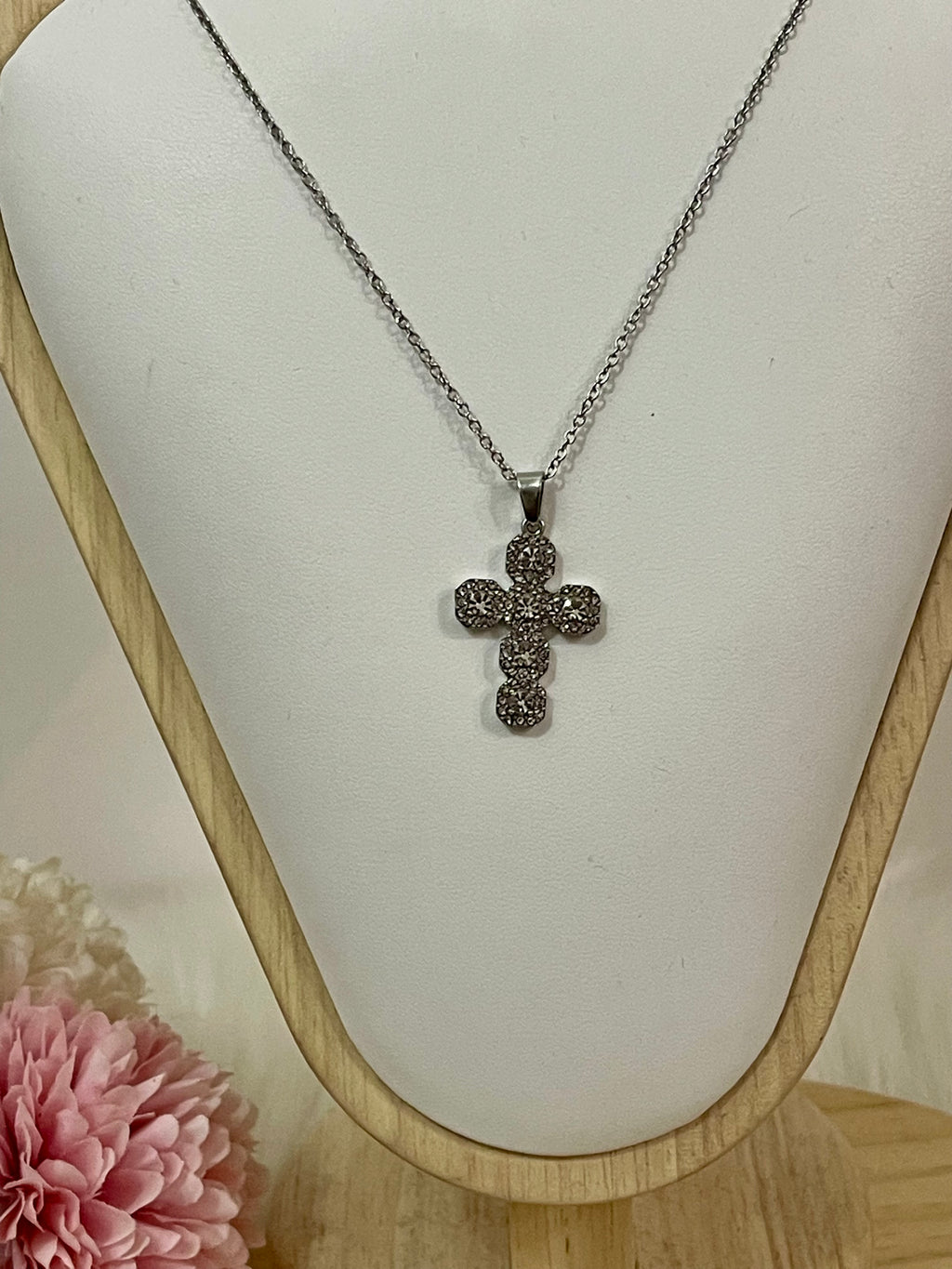 Collana Nitens con Pendente Croce Brillante in Acciaio Inossidabile – Disponibile in Oro e Argento