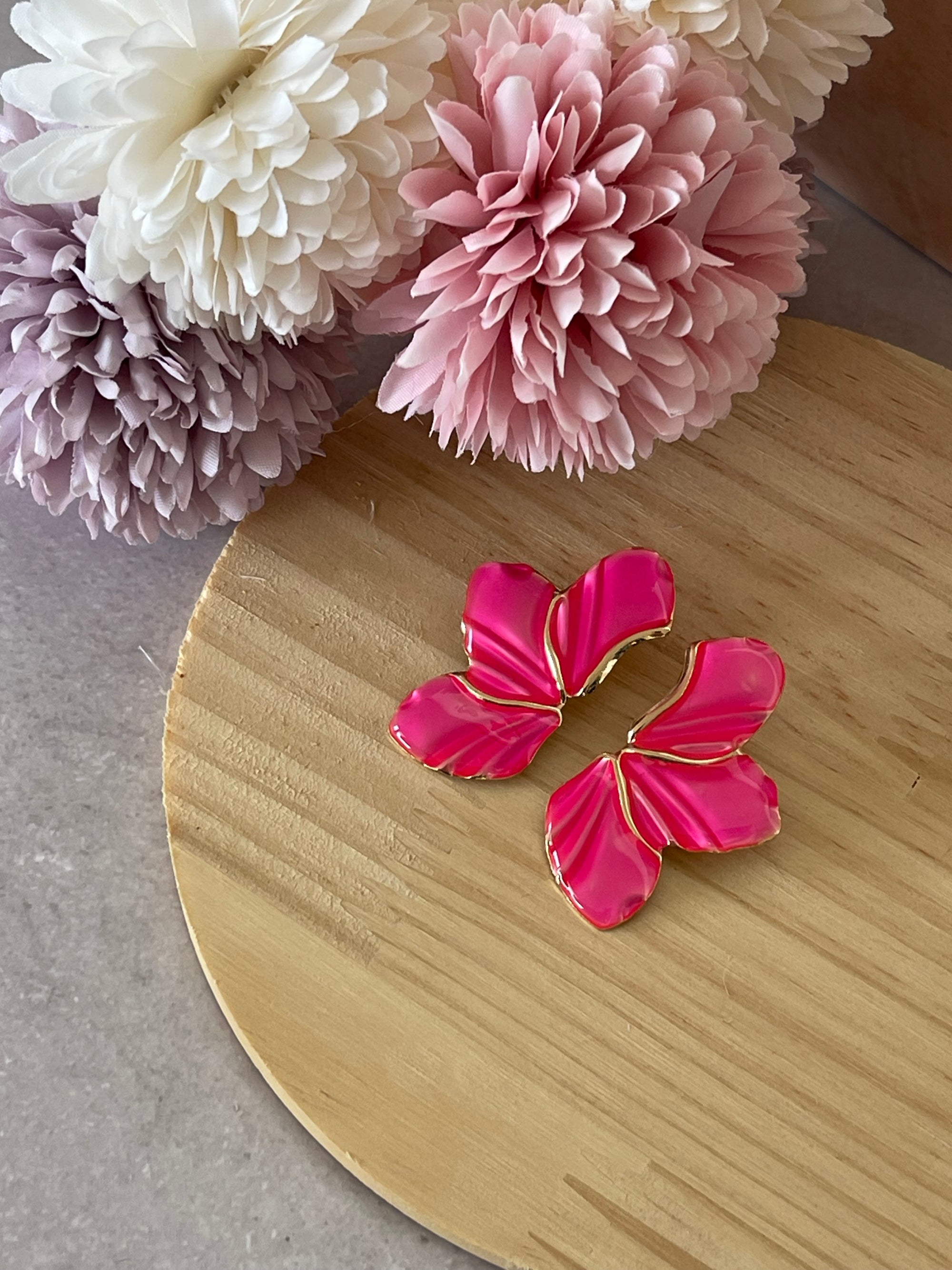 Orecchini Aurora Blossom in Acciaio Inossidabile Fiore Rosa – Eleganti Petali Lucidi con Finitura Dorata