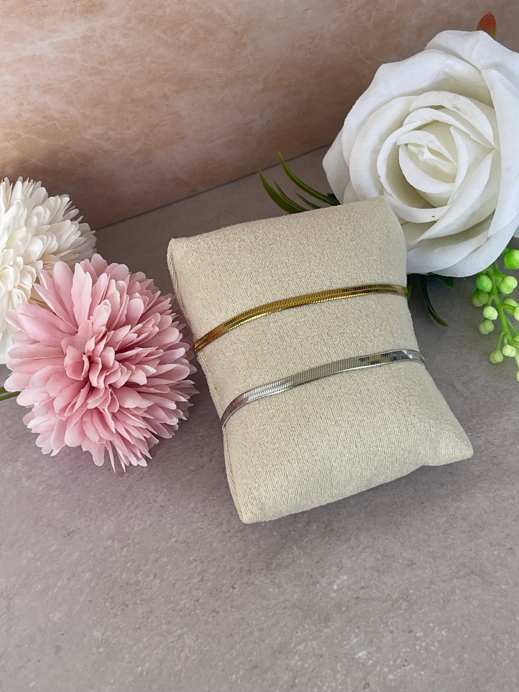 Bracciale Minimal in Acciaio Inossidabile – Stile e Raffinatezza per Ogni Giorno