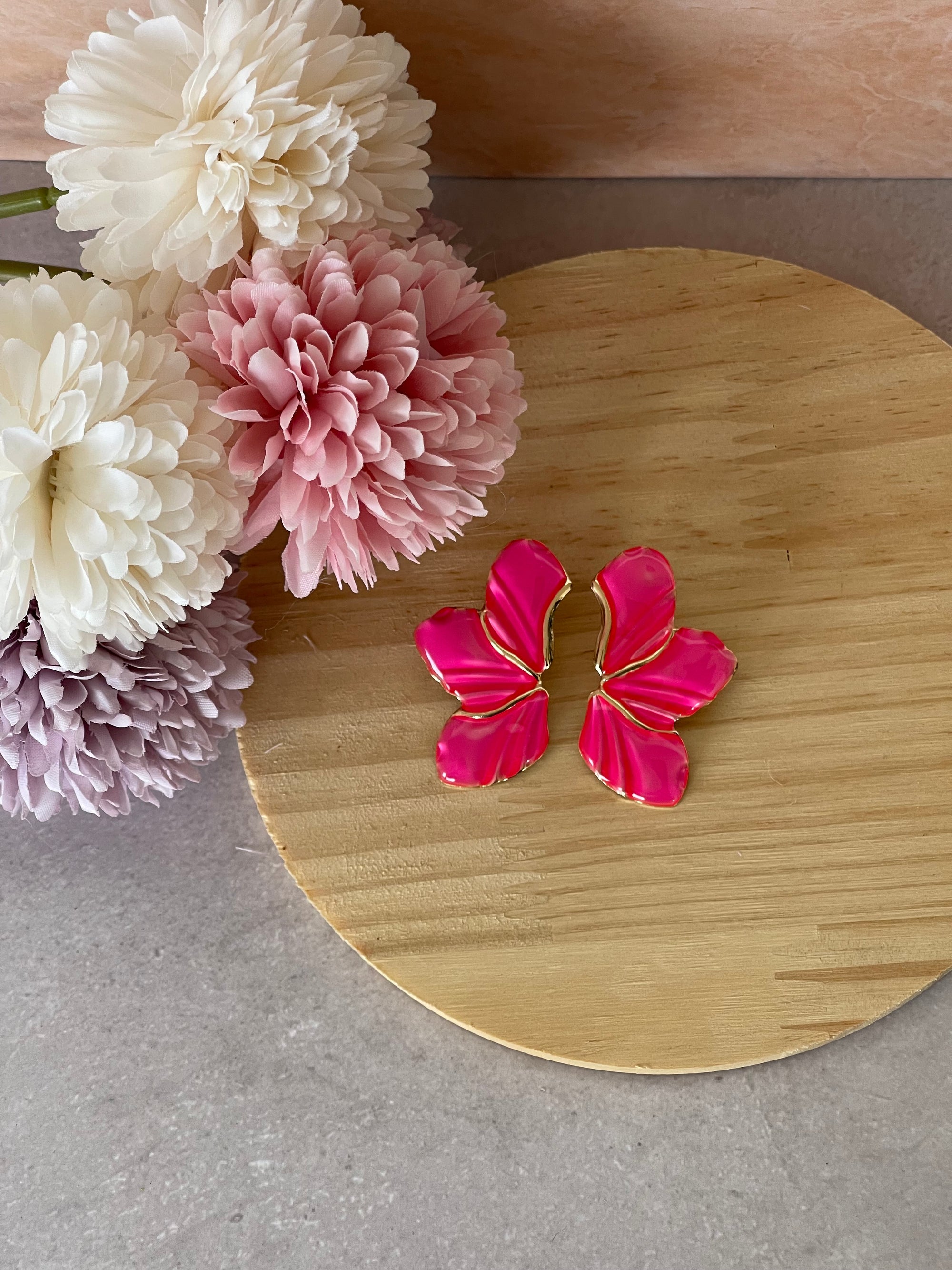 Orecchini Aurora Blossom in Acciaio Inossidabile Fiore Rosa – Eleganti Petali Lucidi con Finitura Dorata