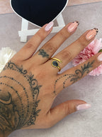 Anelli Lunaria regolabili in acciaio dorato con effetto pietre colorate – Eleganza e stile personalizzabile