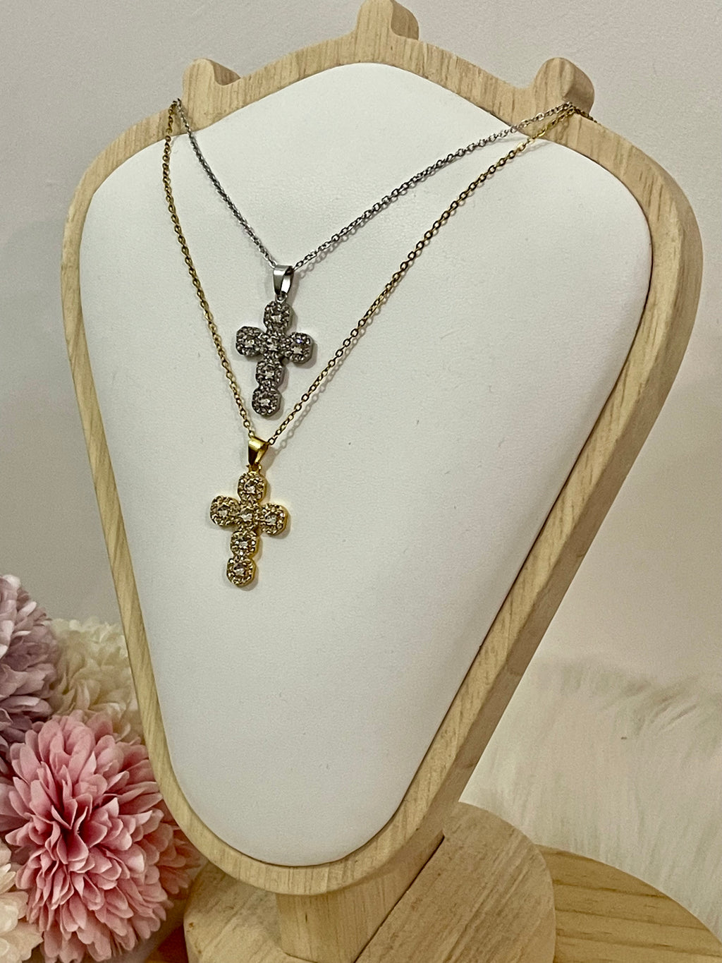 Collana Nitens con Pendente Croce Brillante in Acciaio Inossidabile – Disponibile in Oro e Argento