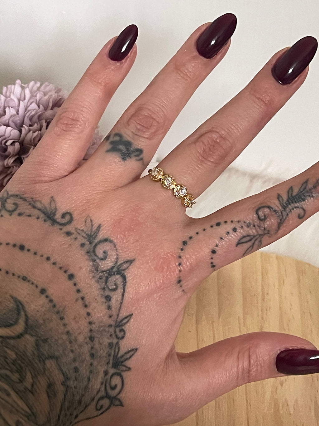 Anello Luce Veretta in Acciaio Inossidabile Regolabile con 4 Punti Luce – Design Elegante e Anallergico