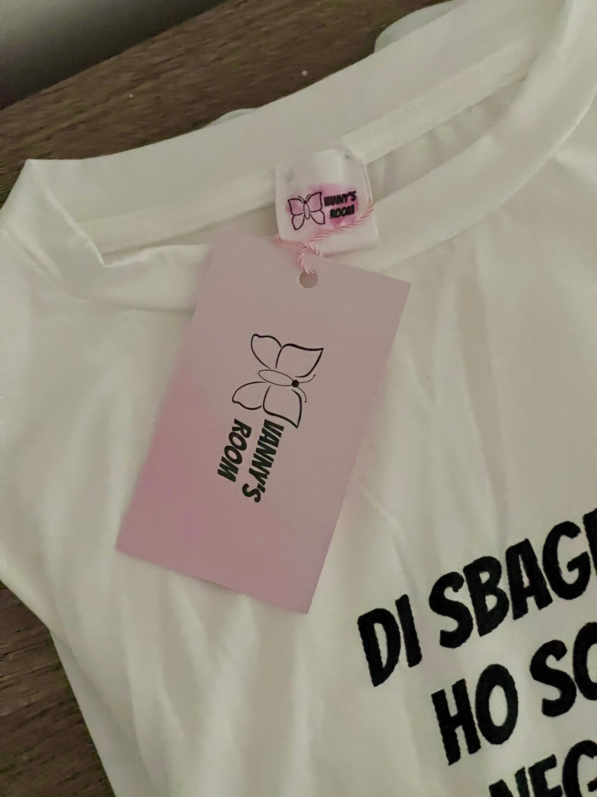 T-Shirt "Di Sbagliato Ho Solo Il Negroni!" – L'Ironia Chic del Cocktail Perfetto