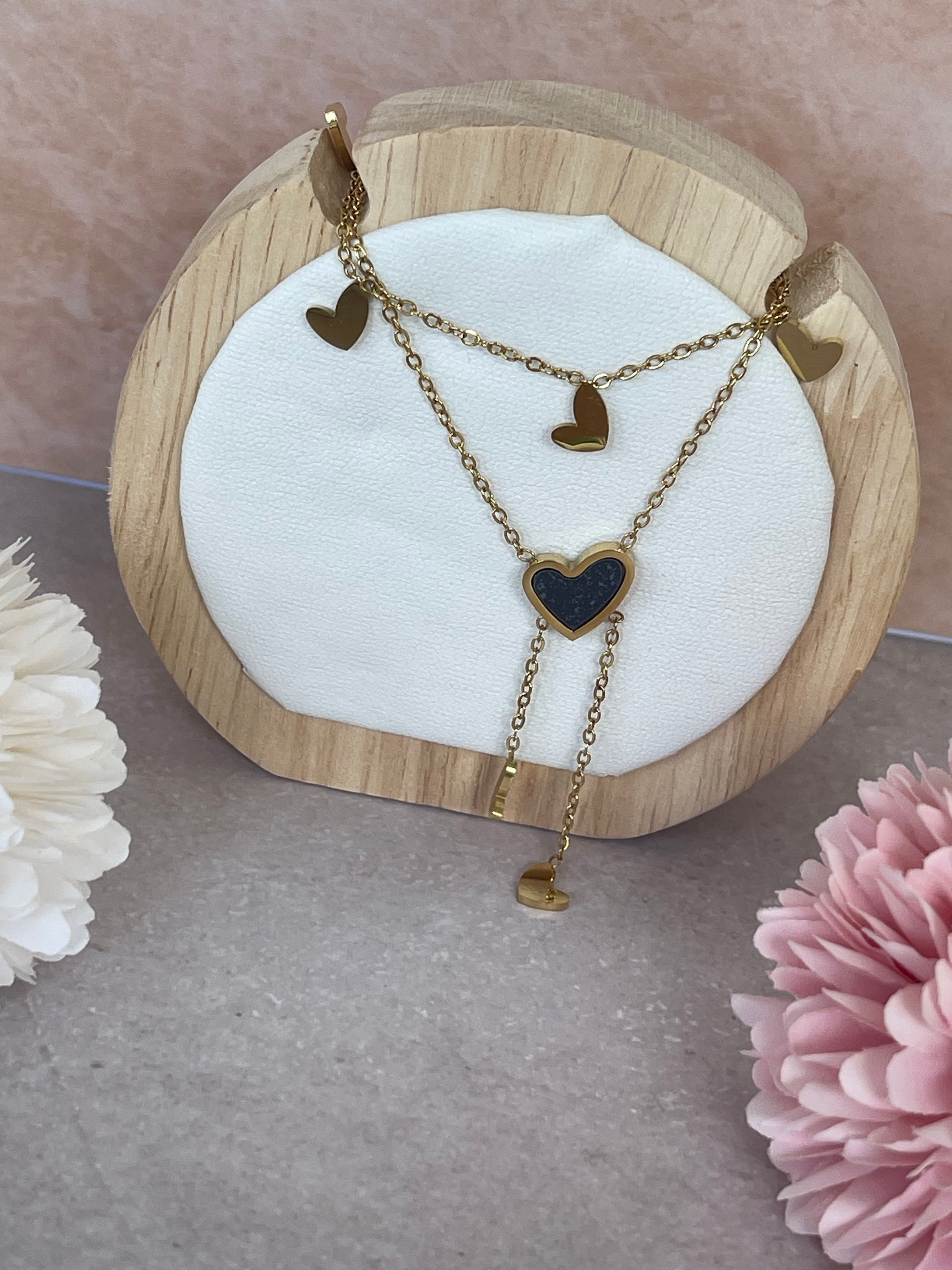 Collana Noire con pendenti a cuore in acciaio inossidabile