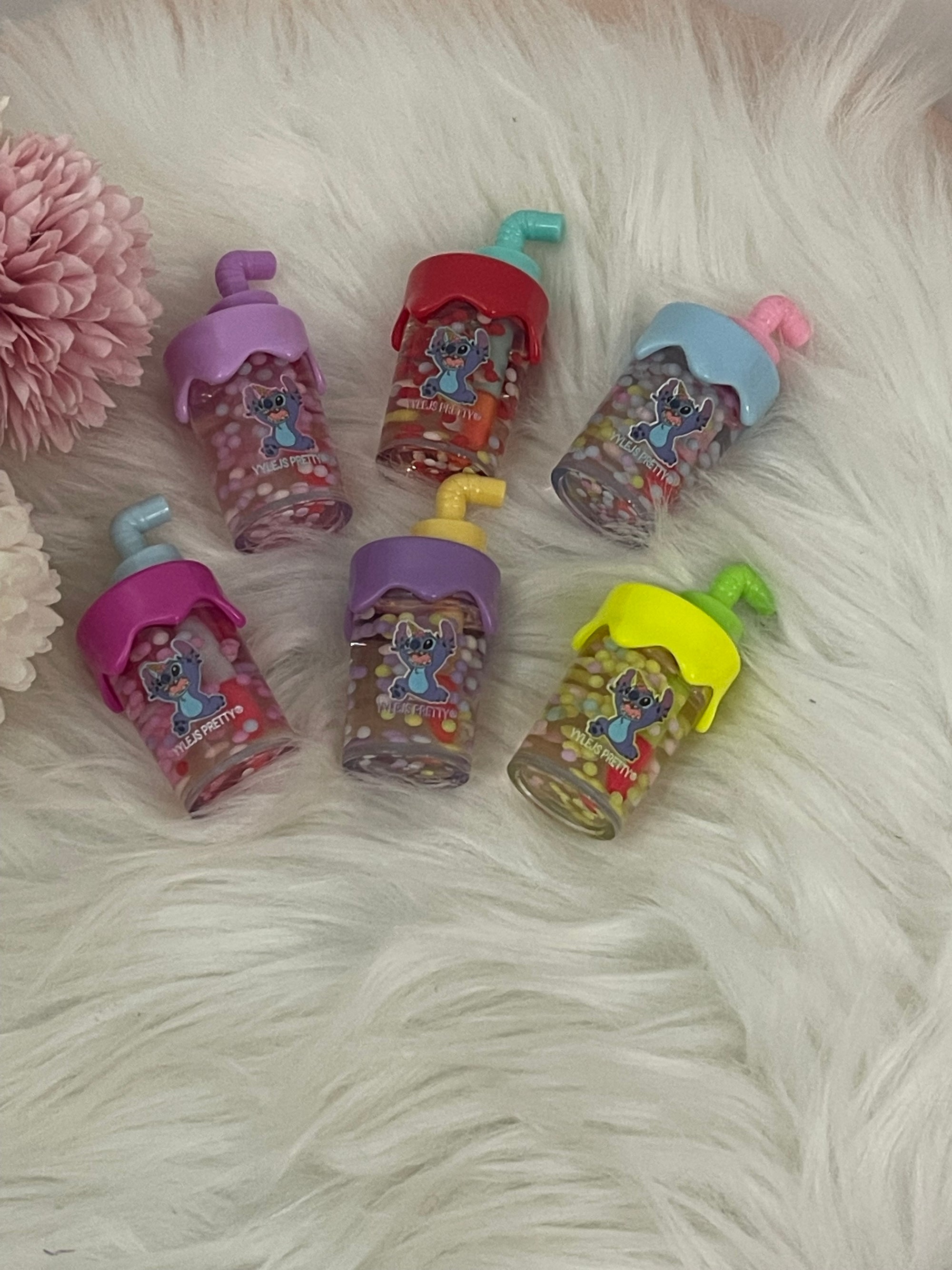 Lip Gloss "Milk Tea Stitch" – Lucidalabbra Idratante Effetto Specchio con Mini Perle 3D