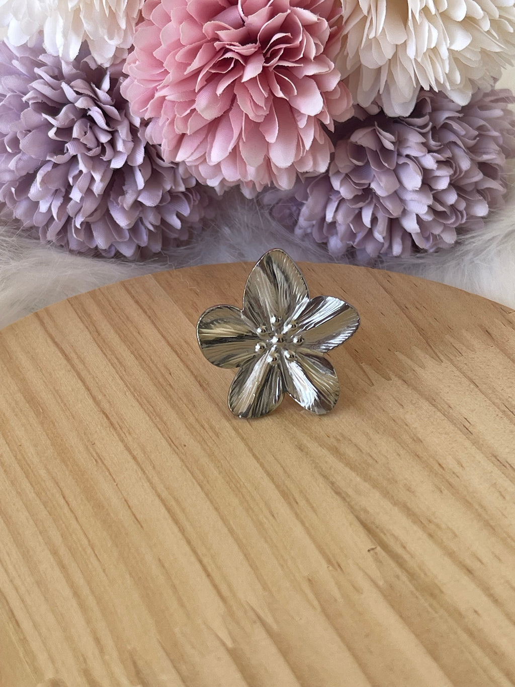 Anello Silva Regolabile a Fiore in Argento - Eleganza Naturale per Ogni Occasione