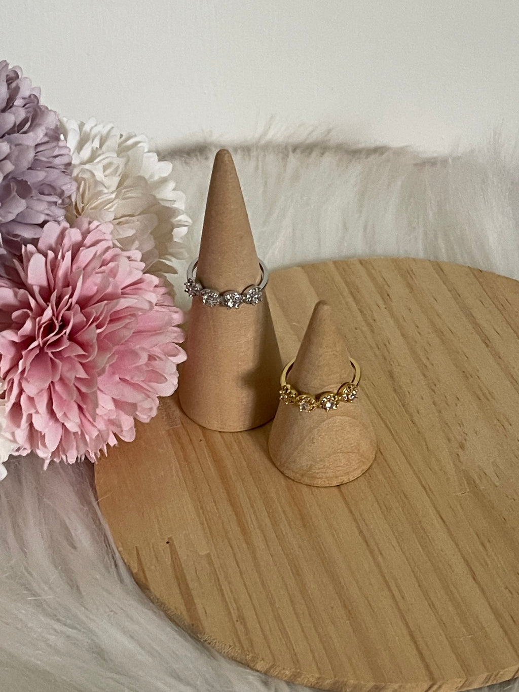 Anello Luce Veretta in Acciaio Inossidabile Regolabile con 4 Punti Luce – Design Elegante e Anallergico