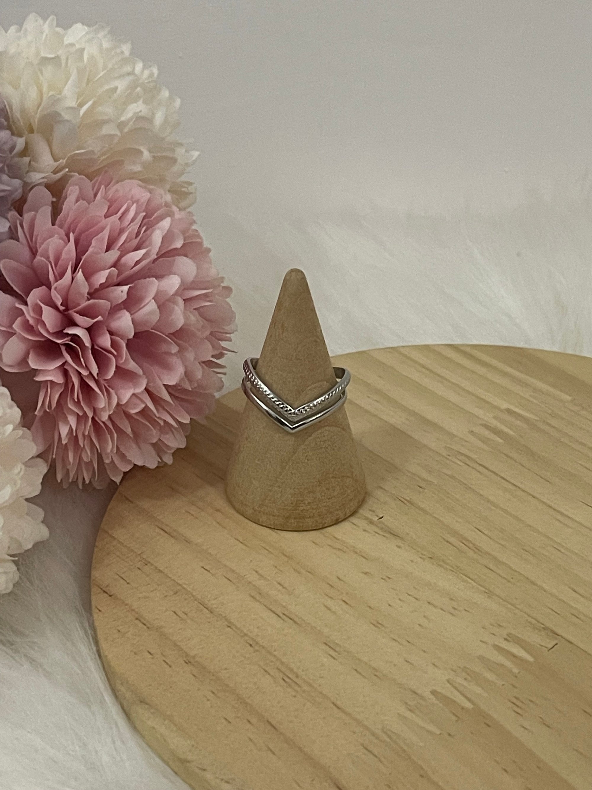 Anello Chevron Doppio in Acciaio Inossidabile Argento – Anello a V Regolabile Minimalista