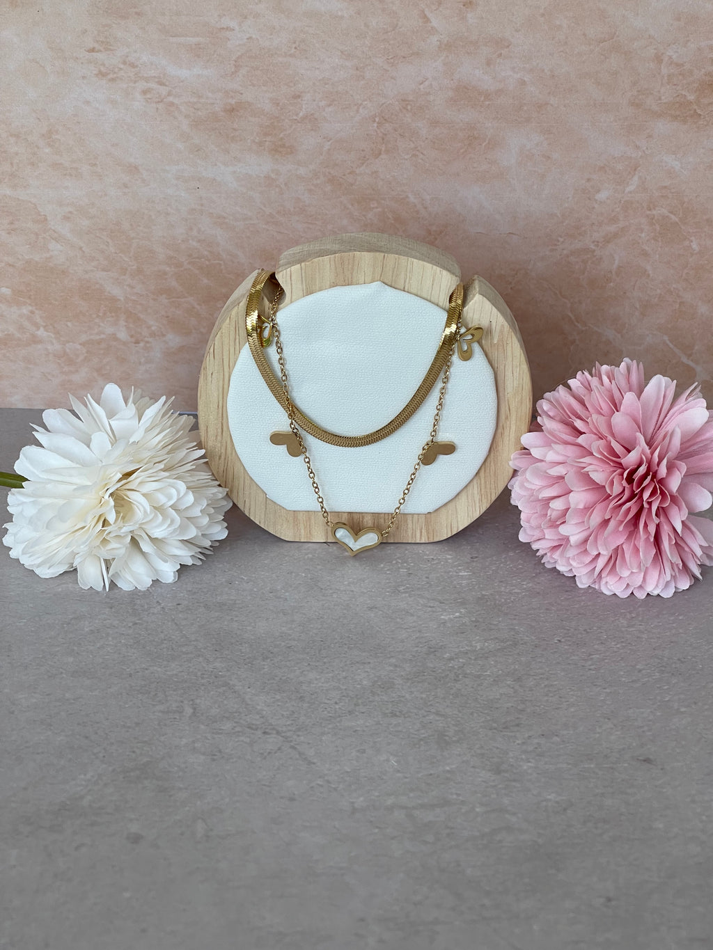 Collana Coralie Doppio Filo in Acciaio Gold con Cuori - Eleganza Romantica