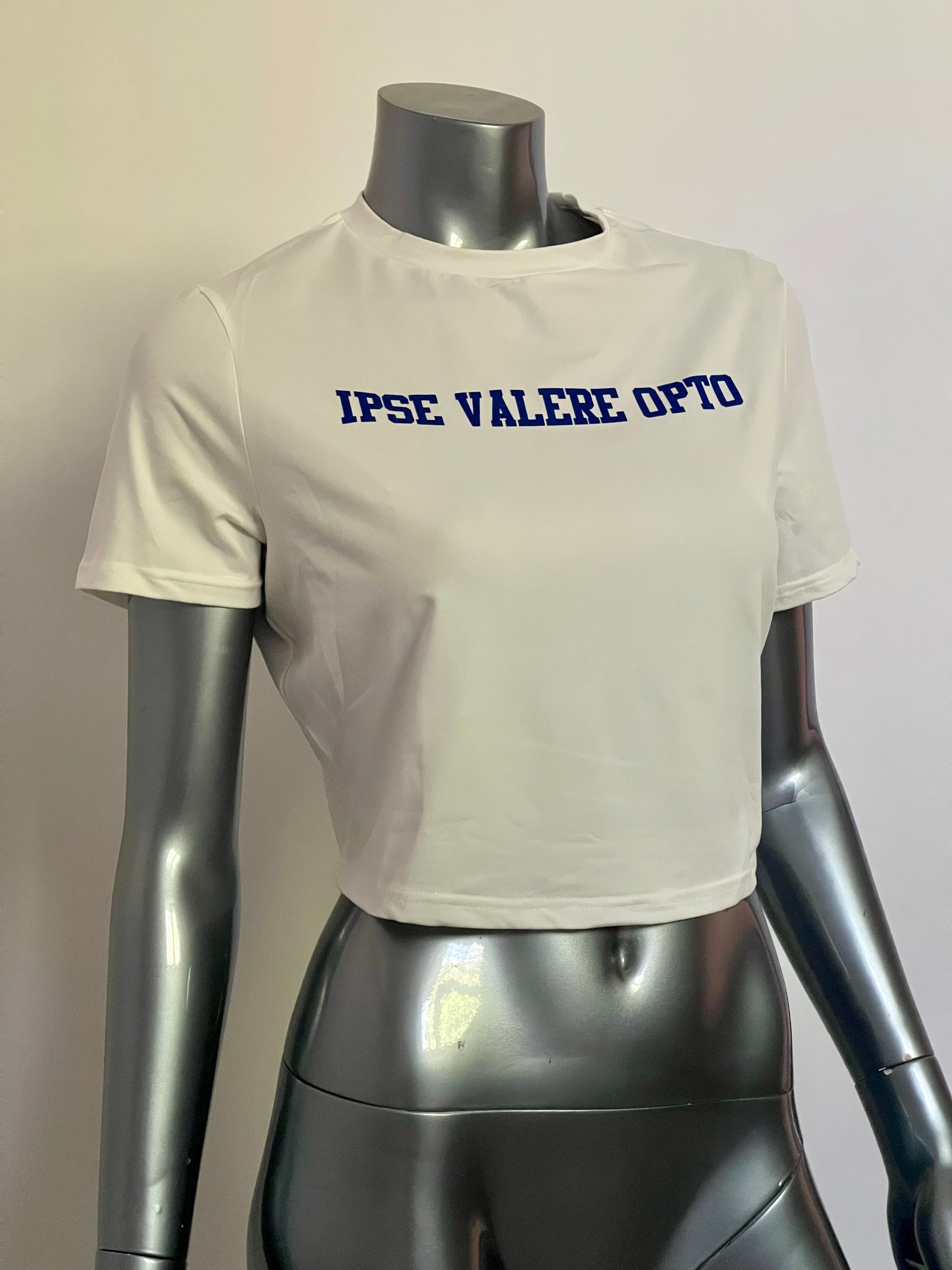 Cropped T-Shirt “IPSE VALERE OPTO” – Stile Minimal & Significato Latino Motivazionale