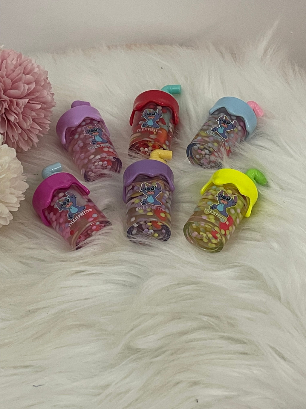Lip Gloss "Milk Tea Stitch" – Lucidalabbra Idratante Effetto Specchio con Mini Perle 3D