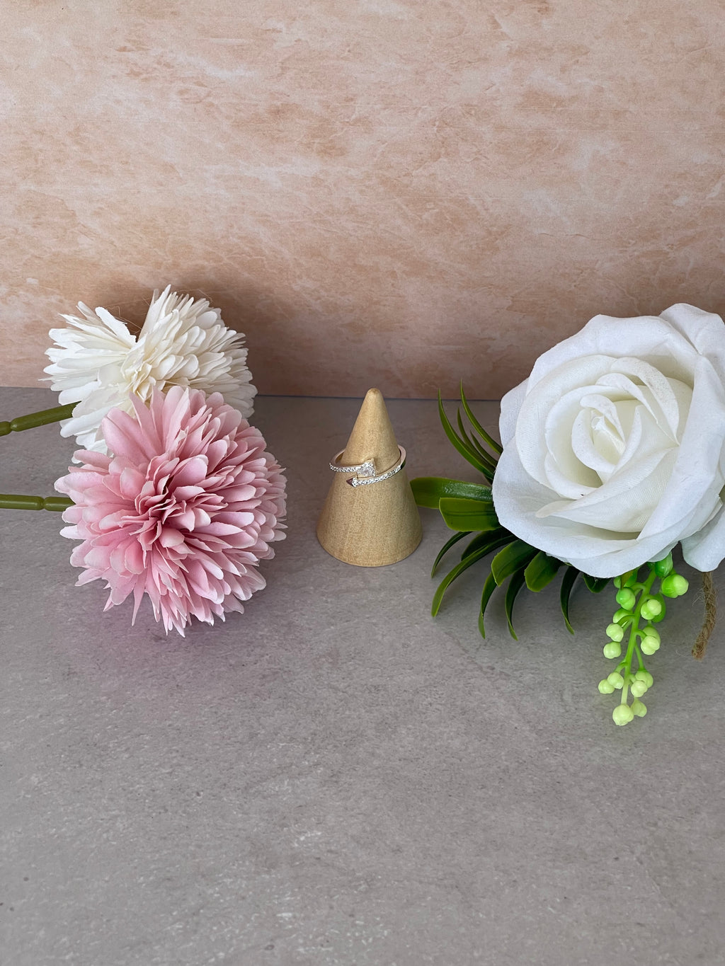 Anello Cupido con cuore in argento 925 con zirconi – Gioiello romantico donna