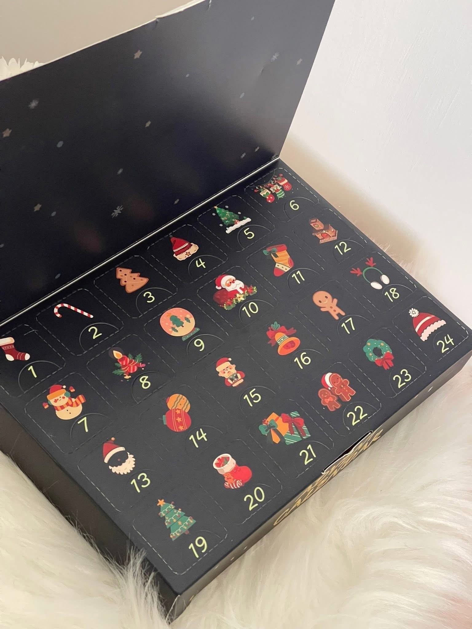 Calendario dell'Avvento con 24 Pietre Naturali: Ricarica la Tua Energia per Natale!