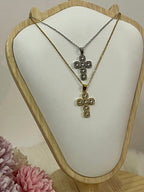 Collana Nitens con Pendente Croce Brillante in Acciaio Inossidabile – Disponibile in Oro e Argento