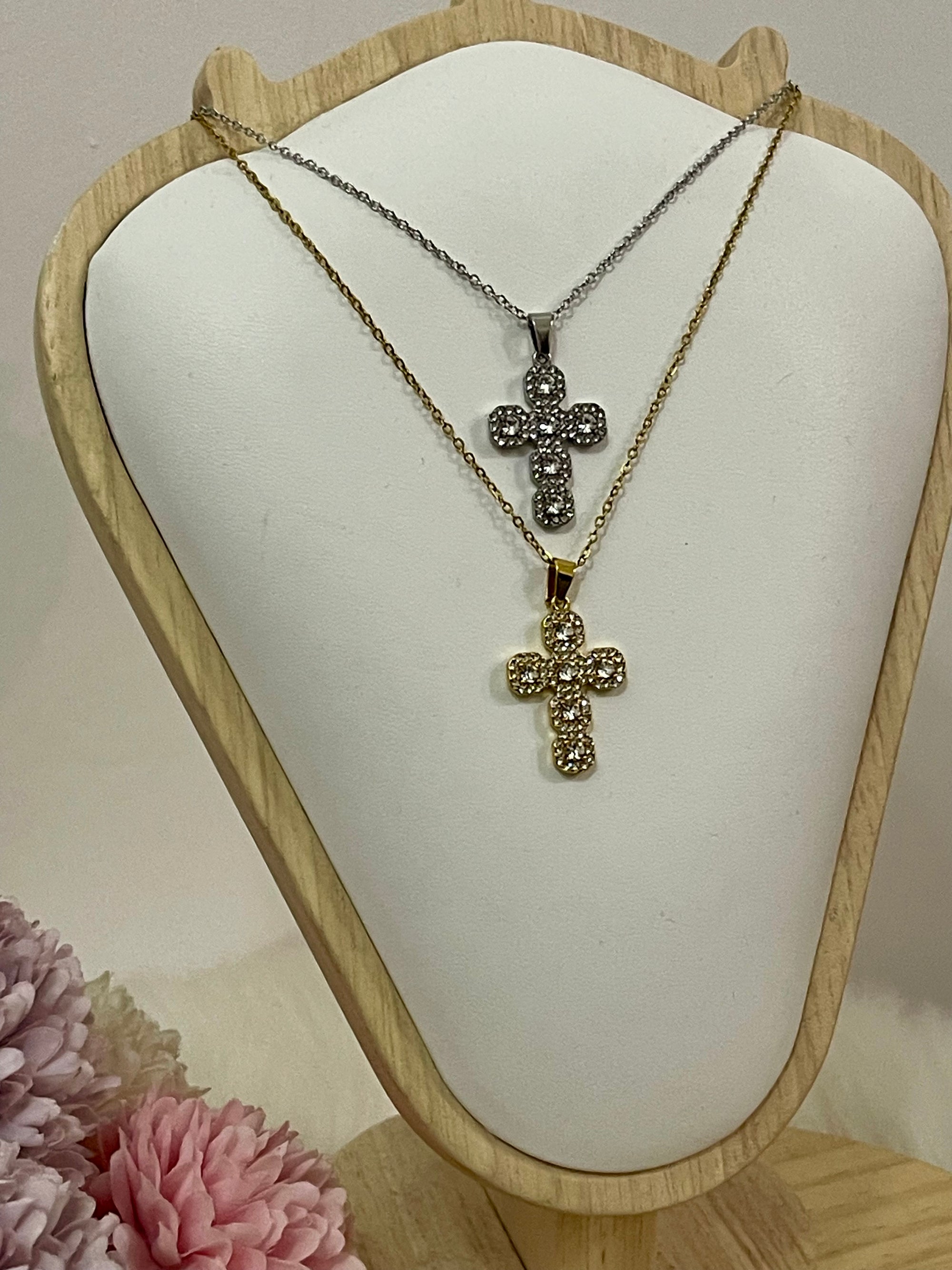 Collana Nitens con Pendente Croce Brillante in Acciaio Inossidabile – Disponibile in Oro e Argento