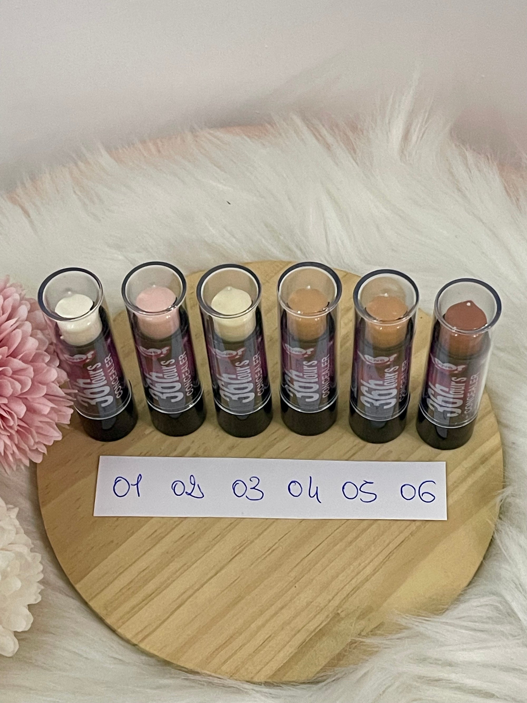 Correttore Stick FavorBeauty 36h - Copertura Totale Impermeabile e Lunga Durata - Effetto "Age Rewind" Istantaneo