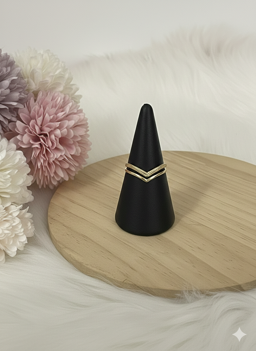 Anello Chevron Doppio in Acciaio Inossidabile Oro – Anello a V Regolabile Minimalista