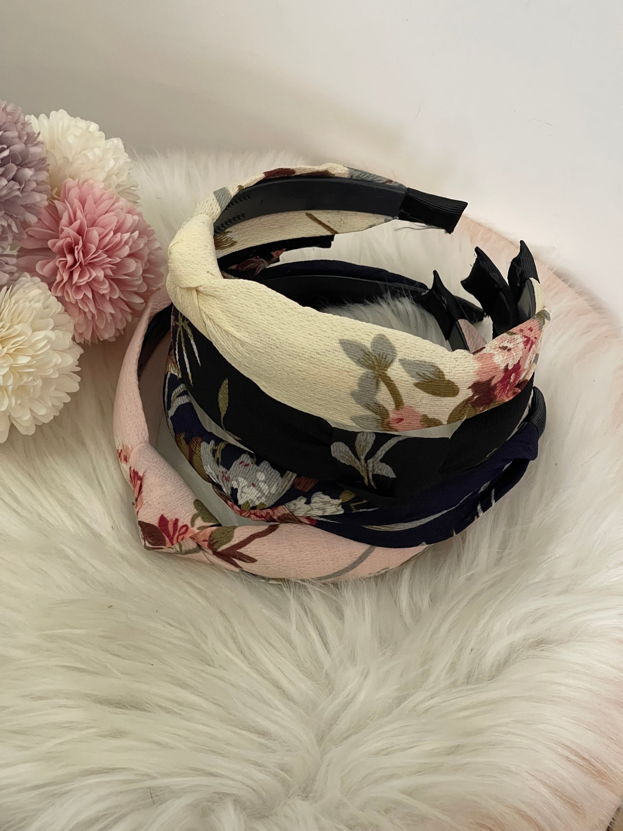 Cerchietto Flora Capelli Turbante a Fiori | Cerchietto Bombato con Nodo Stile Boho Chic - 4 Colori