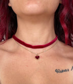 Girocollo in Velluto Rosso con Ciondolo a Cuore Catenina Oro