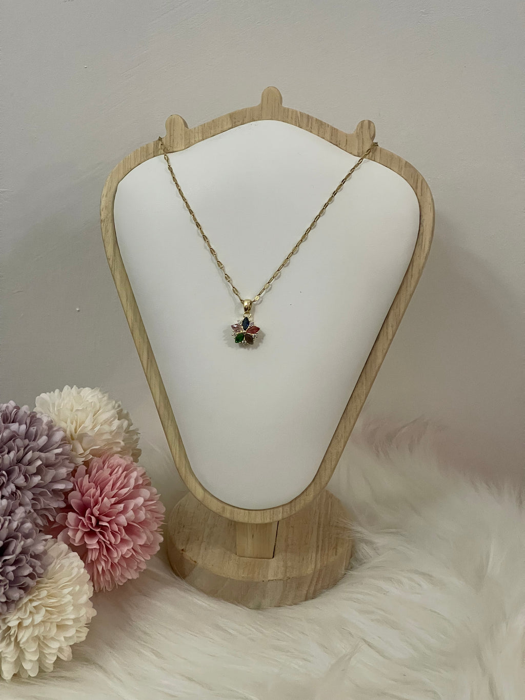 Collana Ninfea Donna in Acciaio Inossidabile Oro con Pendente Floreale – Gioiello Raffinato Anallergico