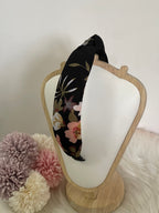 Cerchietto Flora Capelli Turbante a Fiori | Cerchietto Bombato con Nodo Stile Boho Chic - 4 Colori
