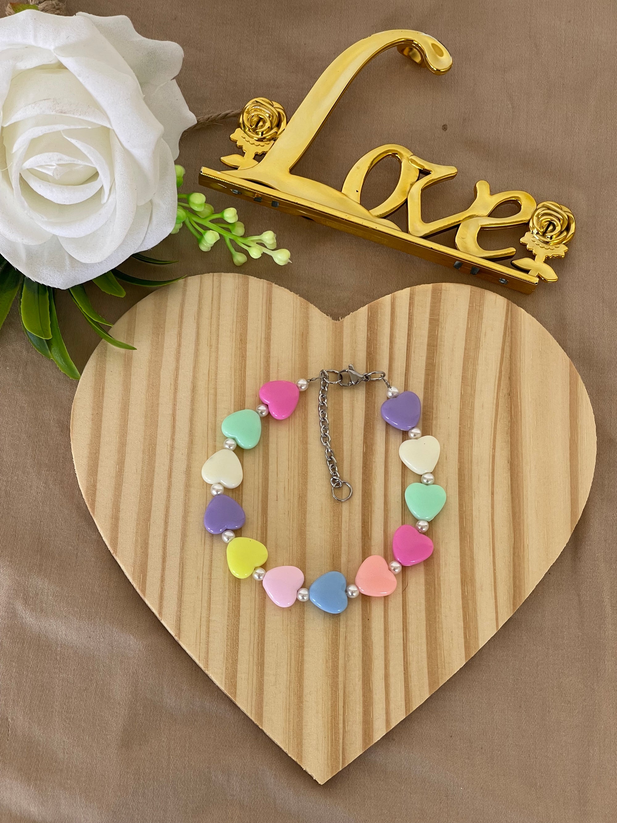 Bracciale Amélie Cuori Pastello e Acciaio Inossidabile – Handemade, Stile Unico