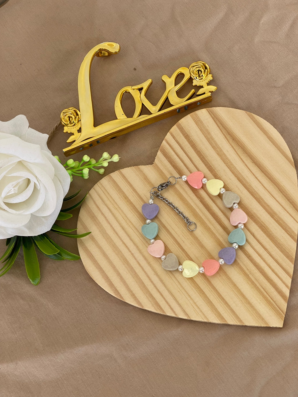 Bracciale Amélie Cuori Pastello Luminosi e Acciaio Inossidabile – Handemade, Stile Unico