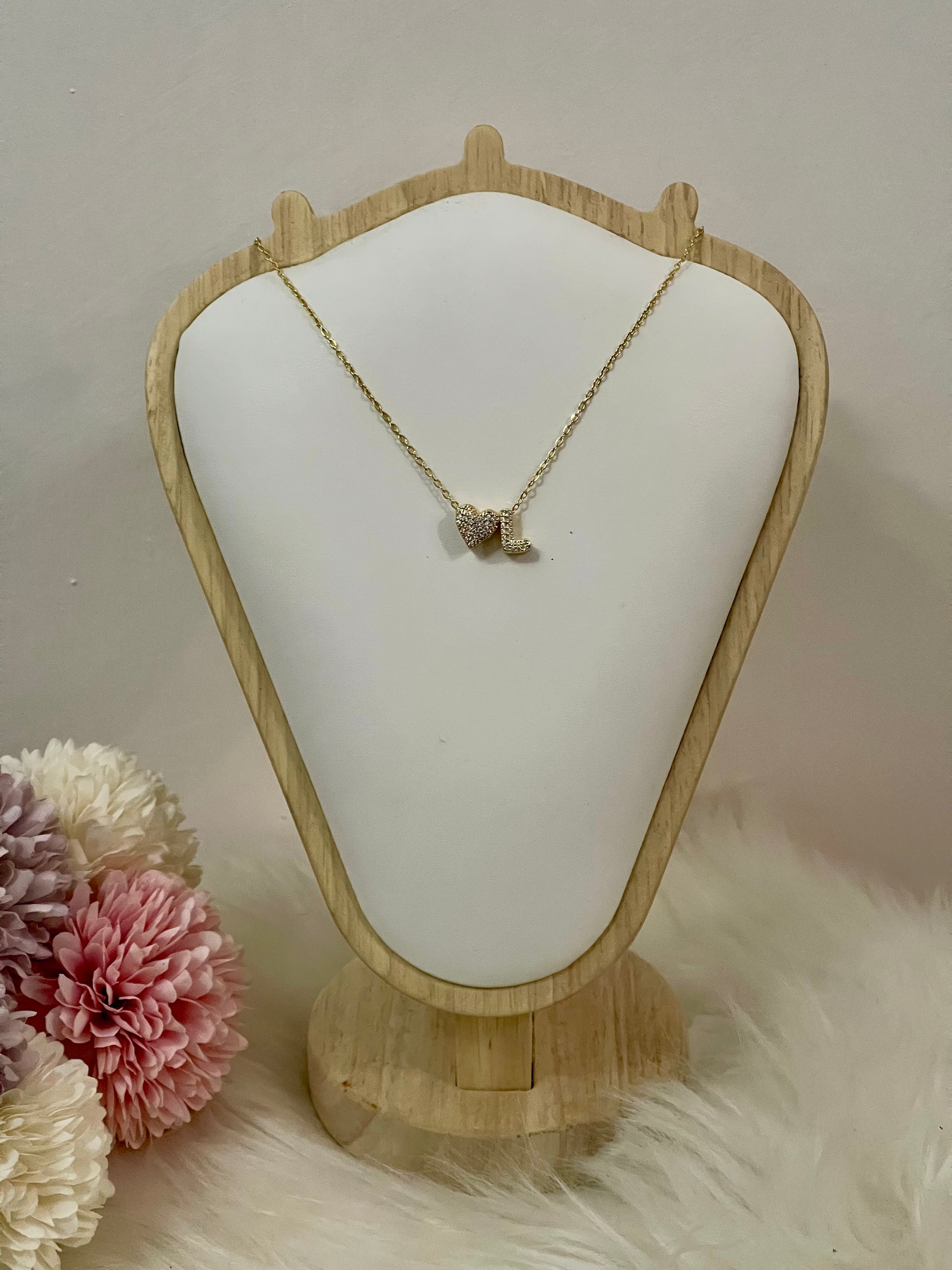 Collana Essenza Cuore e Iniziale L in Acciaio Inossidabile - Dettagli Luminosi