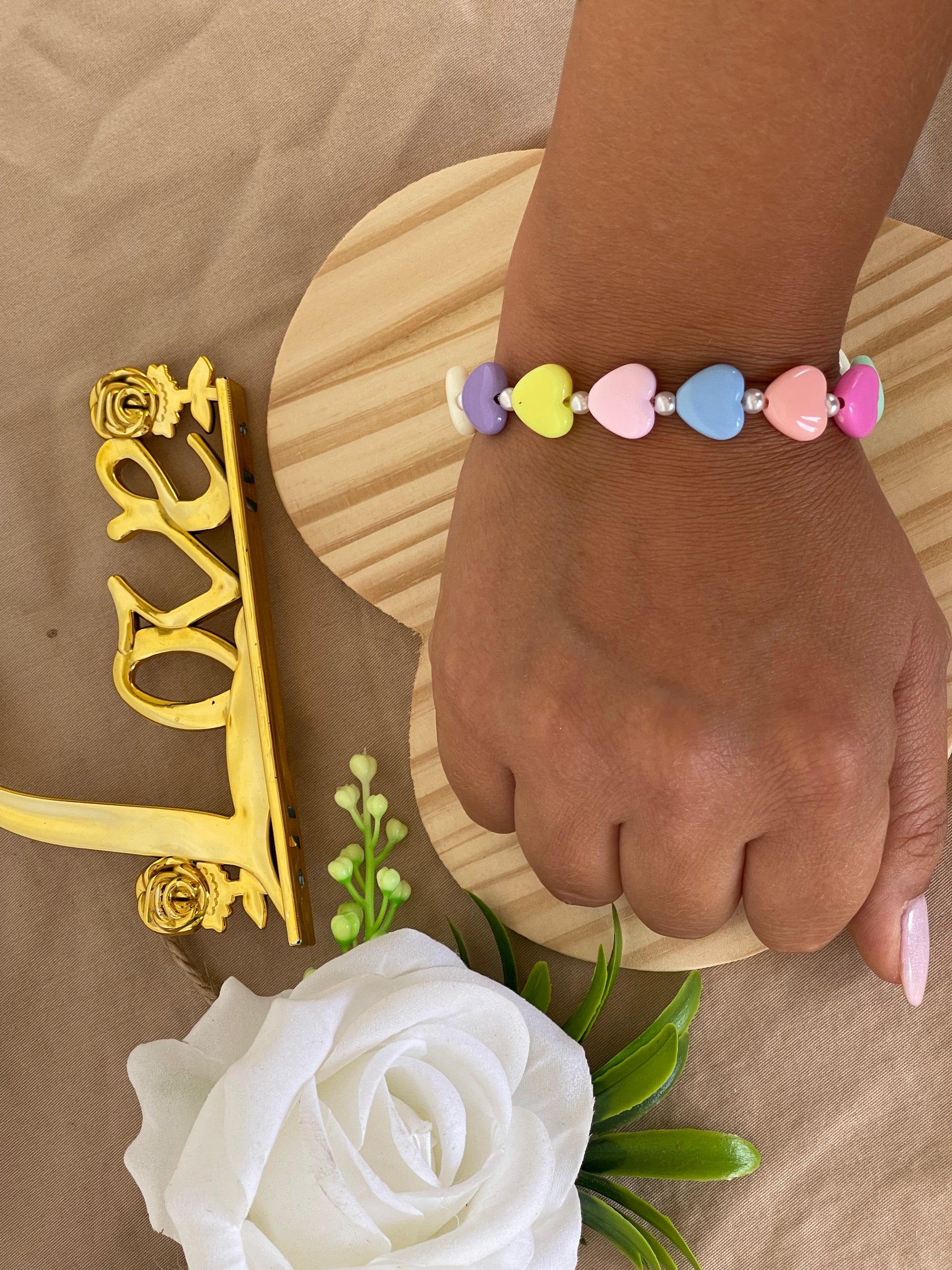 Bracciale Amélie Cuori Pastello e Acciaio Inossidabile – Handemade, Stile Unico