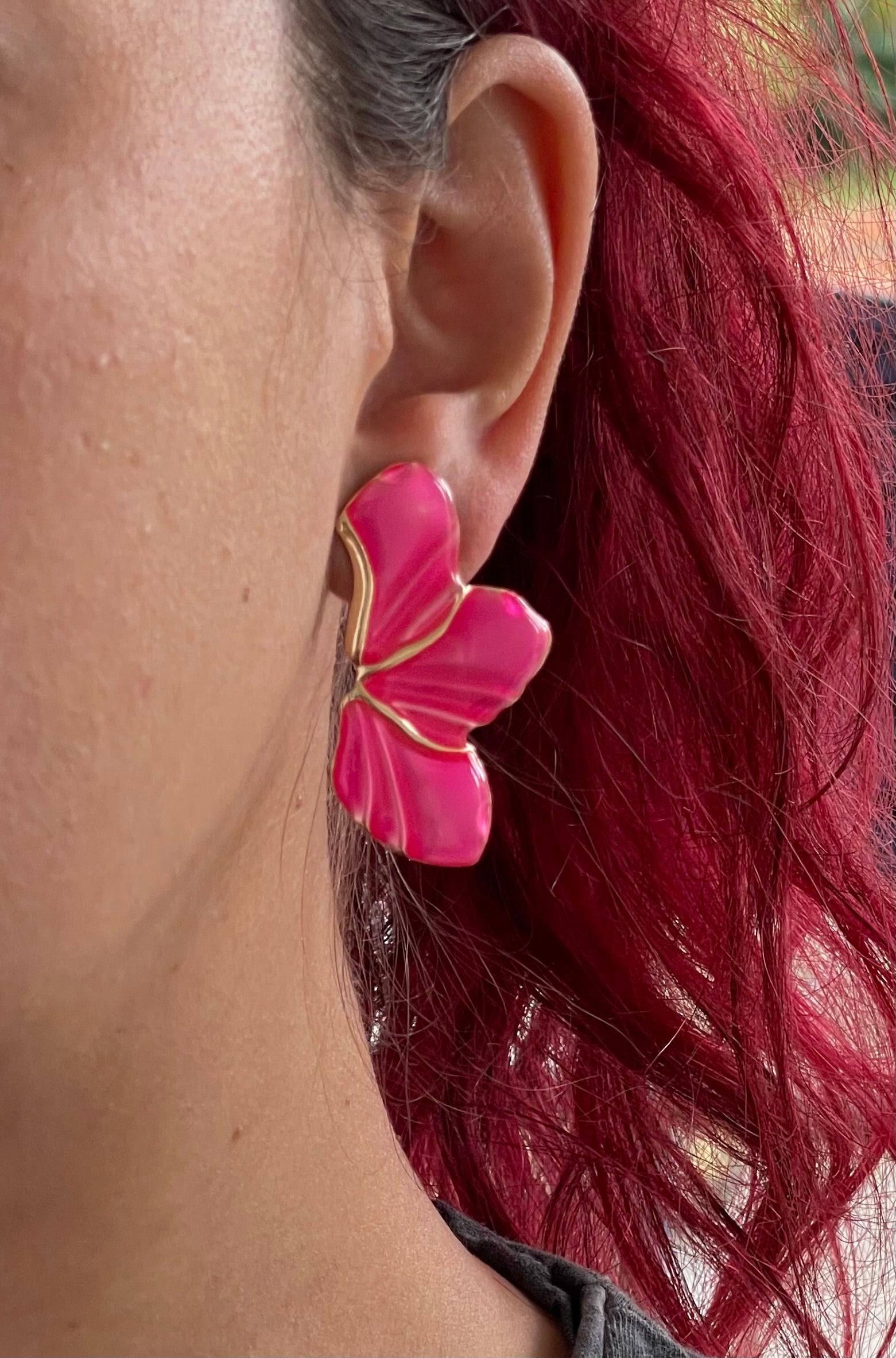 Orecchini Aurora Blossom in Acciaio Inossidabile Fiore Rosa – Eleganti Petali Lucidi con Finitura Dorata