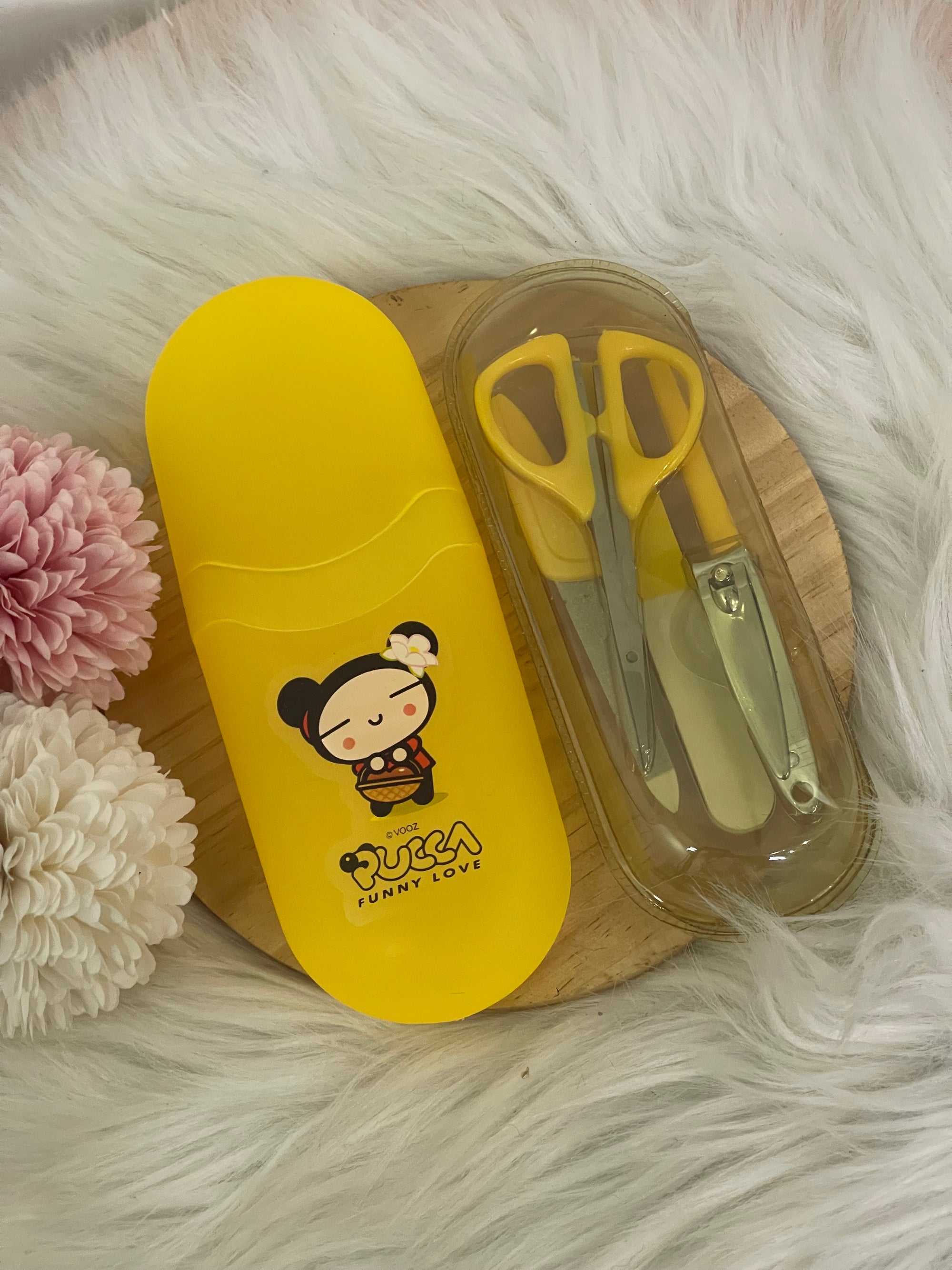 Set Manicure Unghie da Viaggio Pucca – Kit 5 Pezzi con Custodia Rigida Gialla