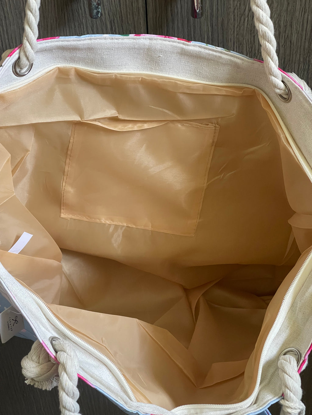 Borsa da Mare Grande e Capiente con Cerniera e Pochette Coordinata – Motivo Floreale Shabby Chic