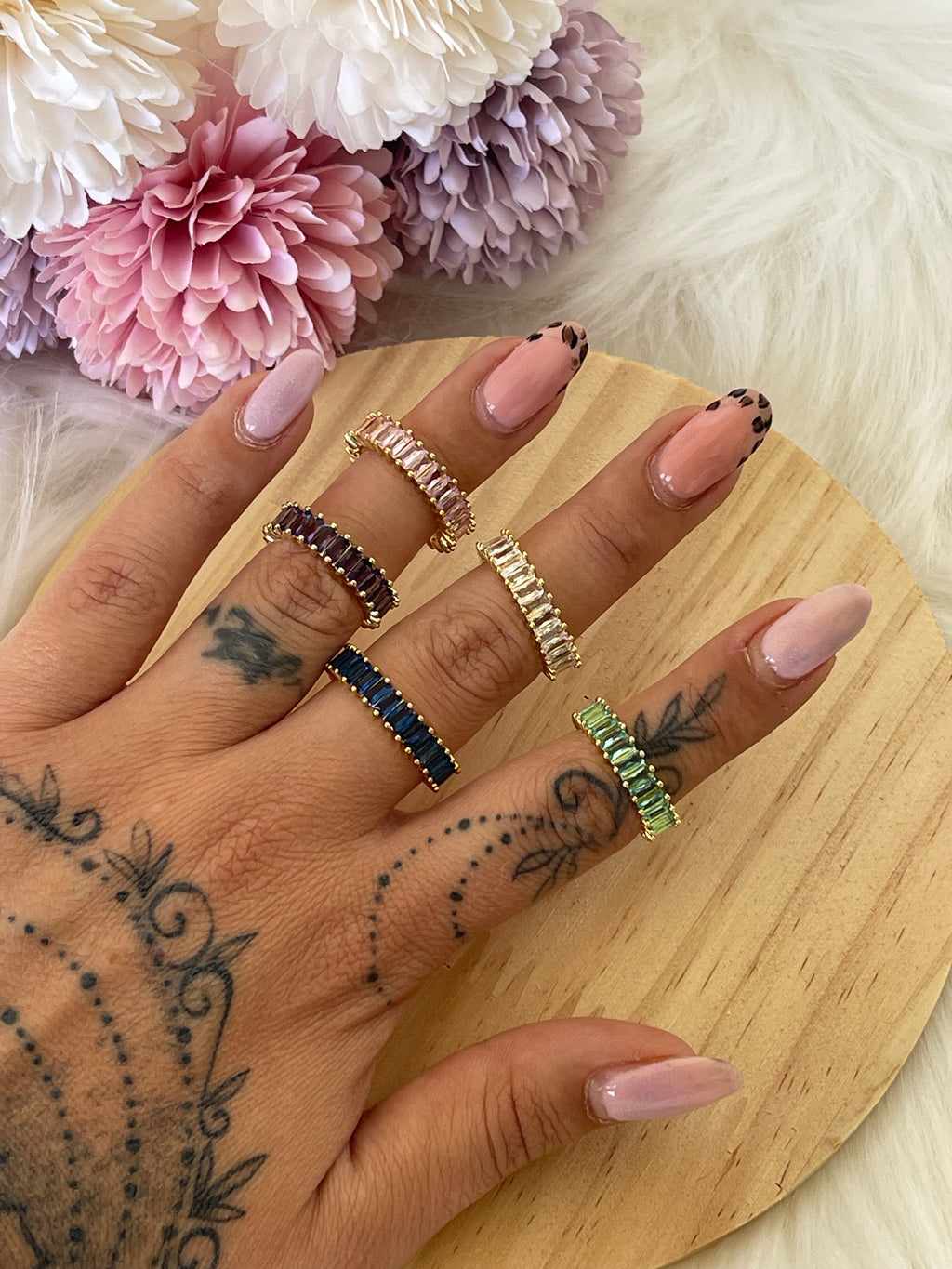 Anello Belle Époque Regolabili in Acciaio con Zirconi Colorati – Eleganza per Ogni Occasione