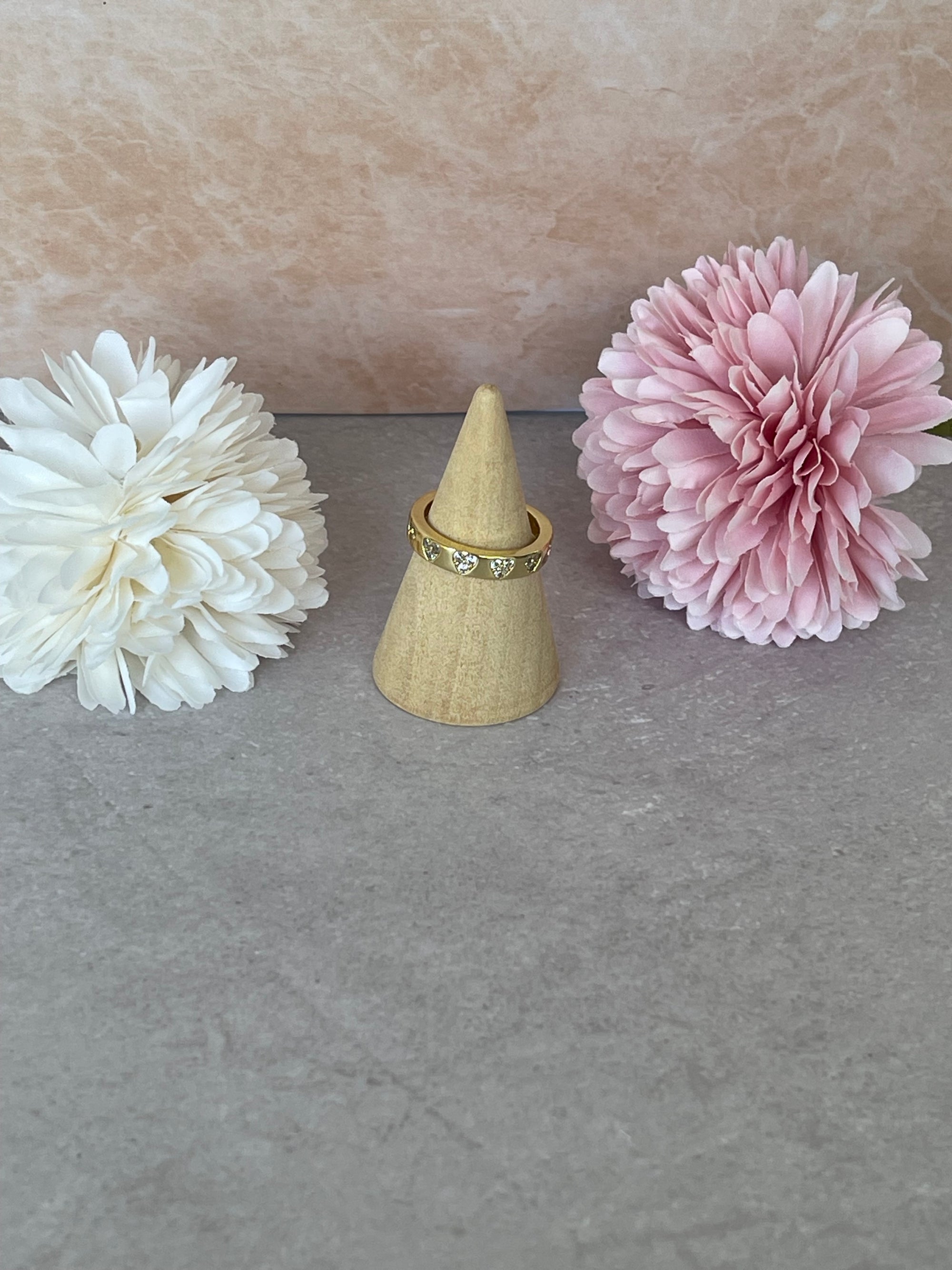 Anello Dorado in Acciaio Inossidabile Oro con Zirconi a Cuore – Regolabile e Resistente