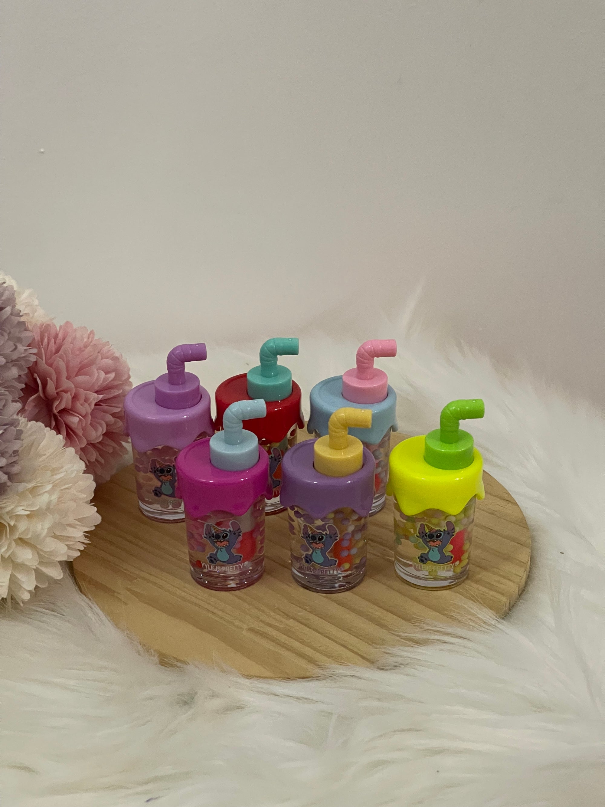 Lip Gloss "Milk Tea Stitch" – Lucidalabbra Idratante Effetto Specchio con Mini Perle 3D