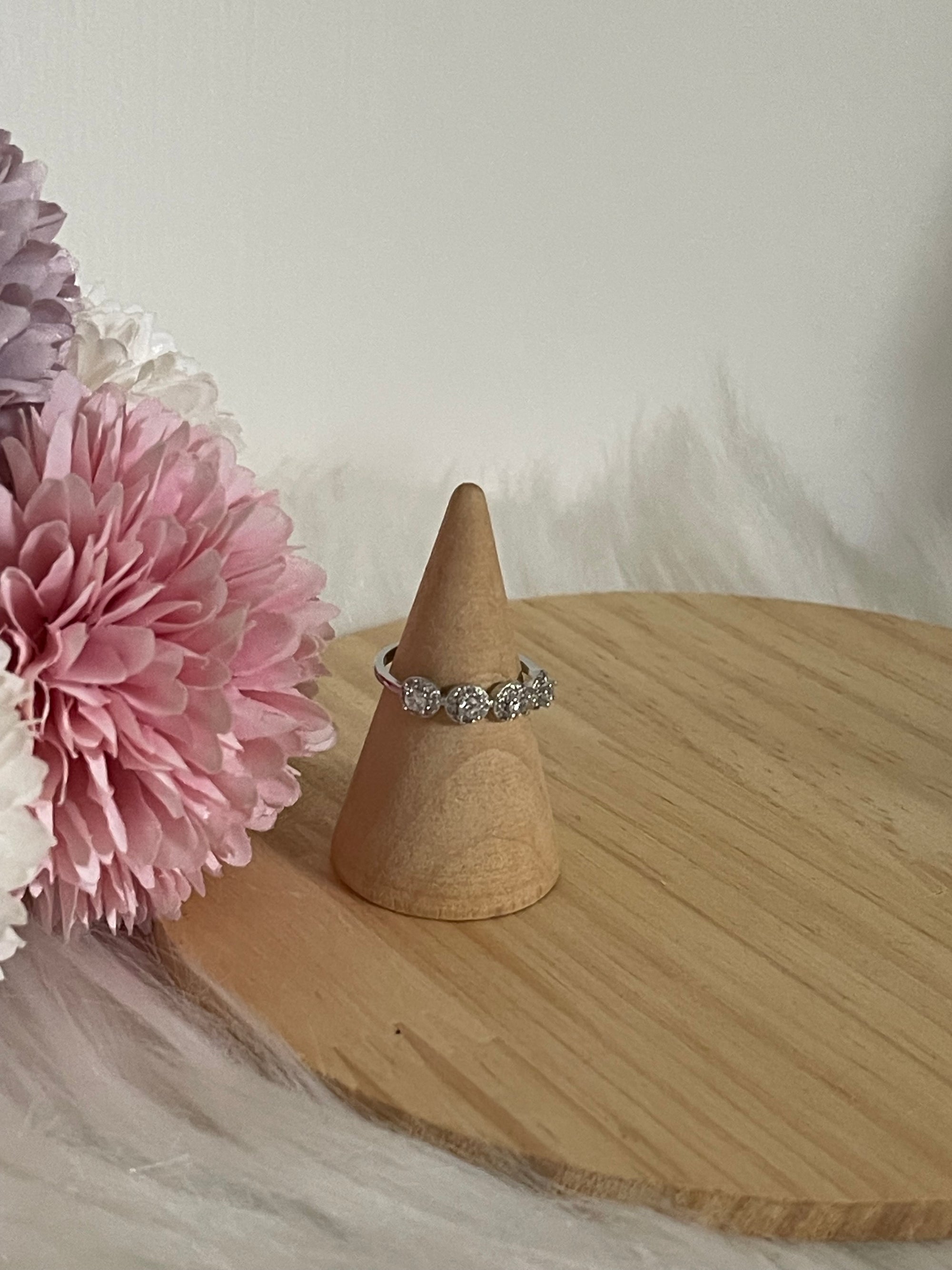 Anello Luce Veretta in Acciaio Inossidabile Regolabile con 4 Punti Luce – Design Elegante e Anallergico