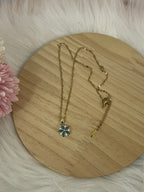 Collana Ninfea Donna in Acciaio Inossidabile Oro con Pendente Floreale – Gioiello Raffinato Anallergico