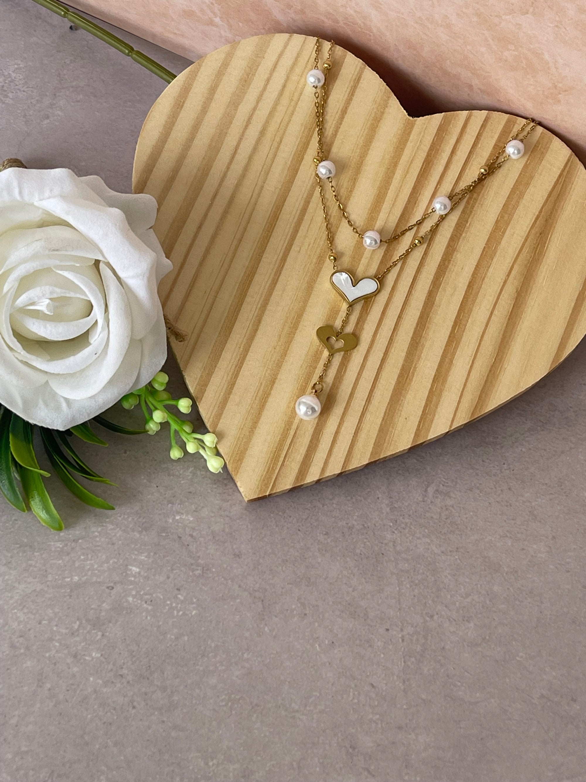 Collana Aurielle Cuore e Perle in Acciaio Inossidabile – Eleganza e Significato in un Solo Gioiello