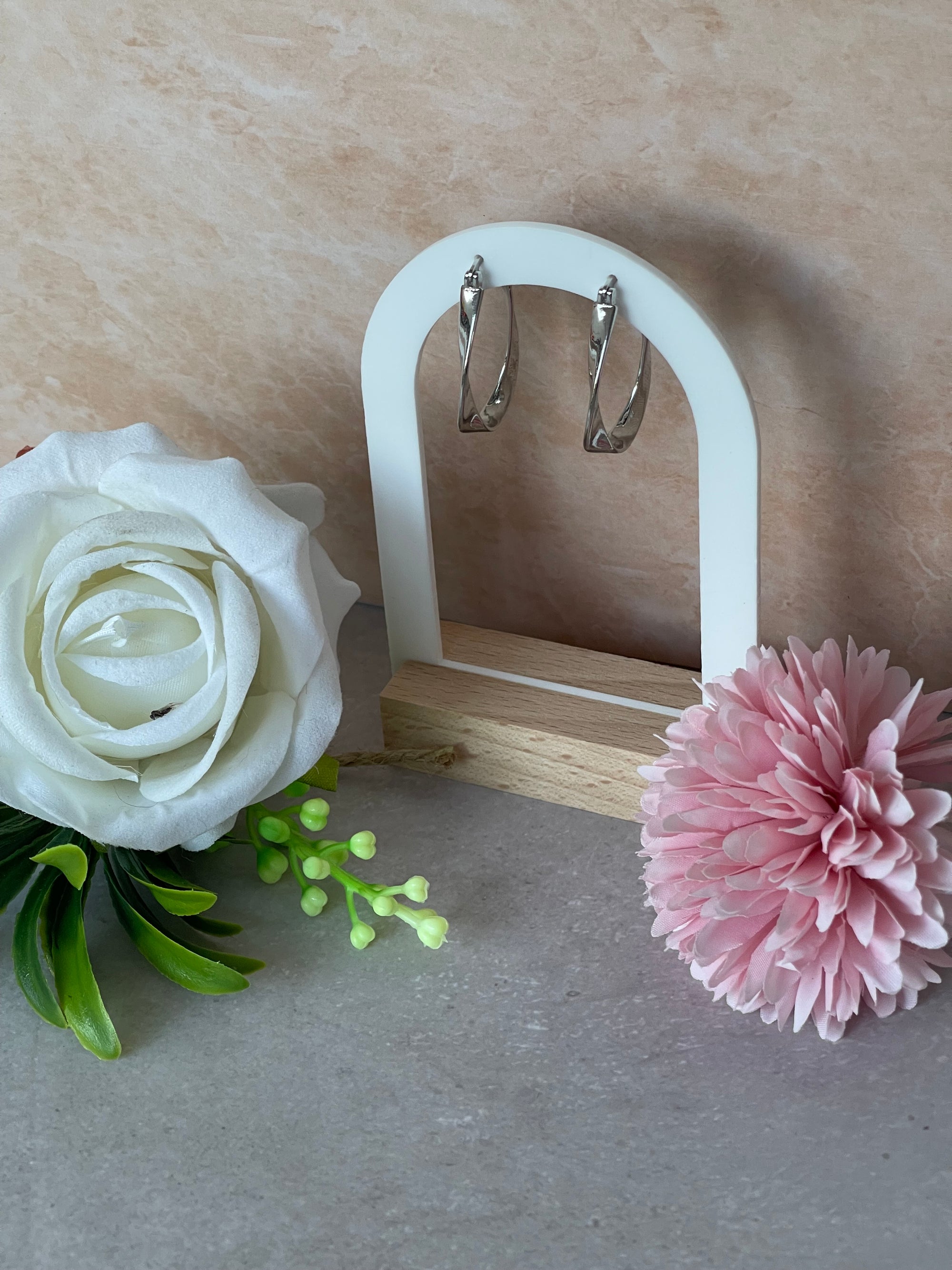 Orecchini Silver Wave in Argento 925 – Eleganza Autentica per Ogni Donna